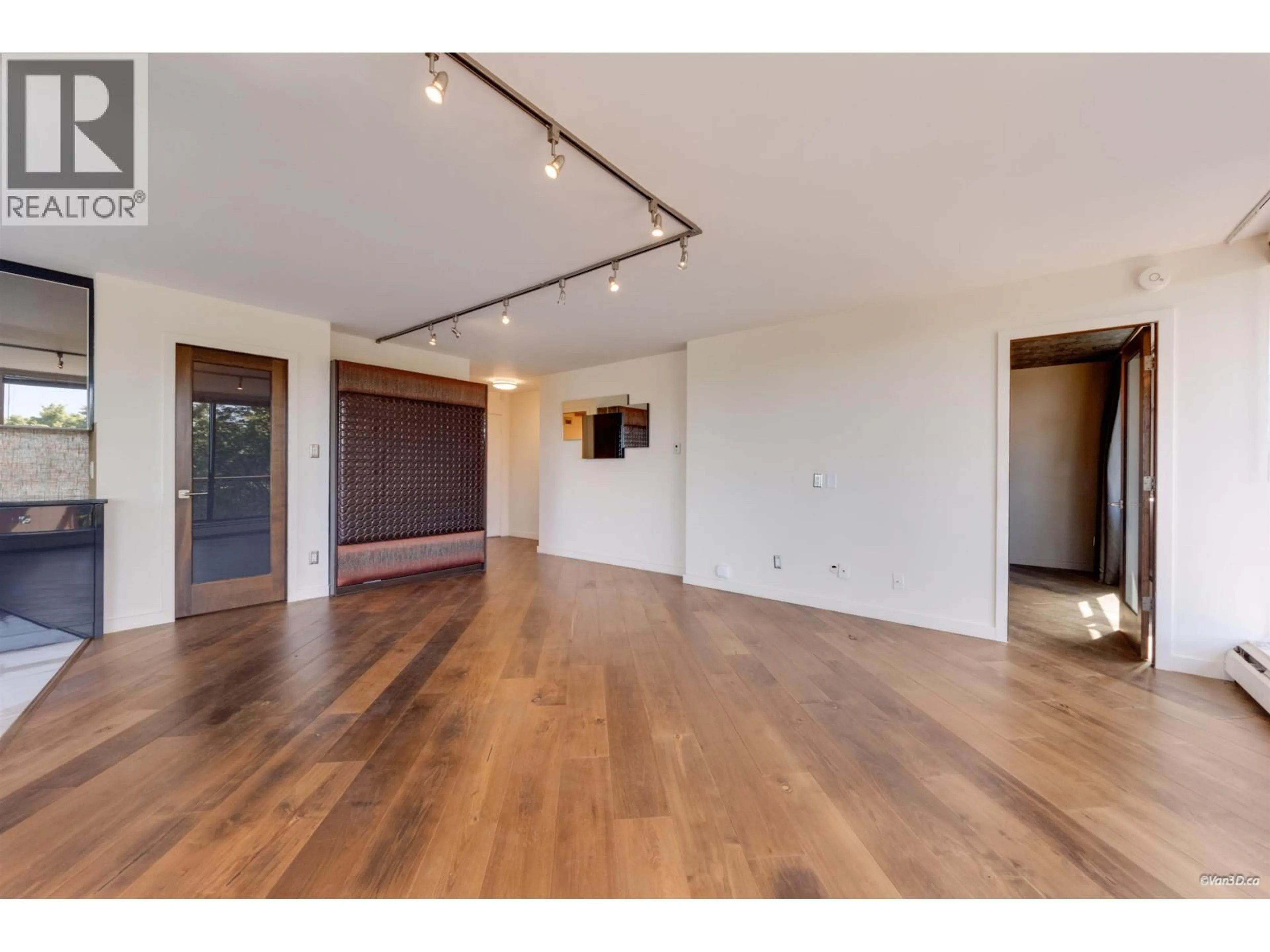 Unknown for 306 - 2445 3RD AVENUE, Vancouver British Columbia V6K4K6