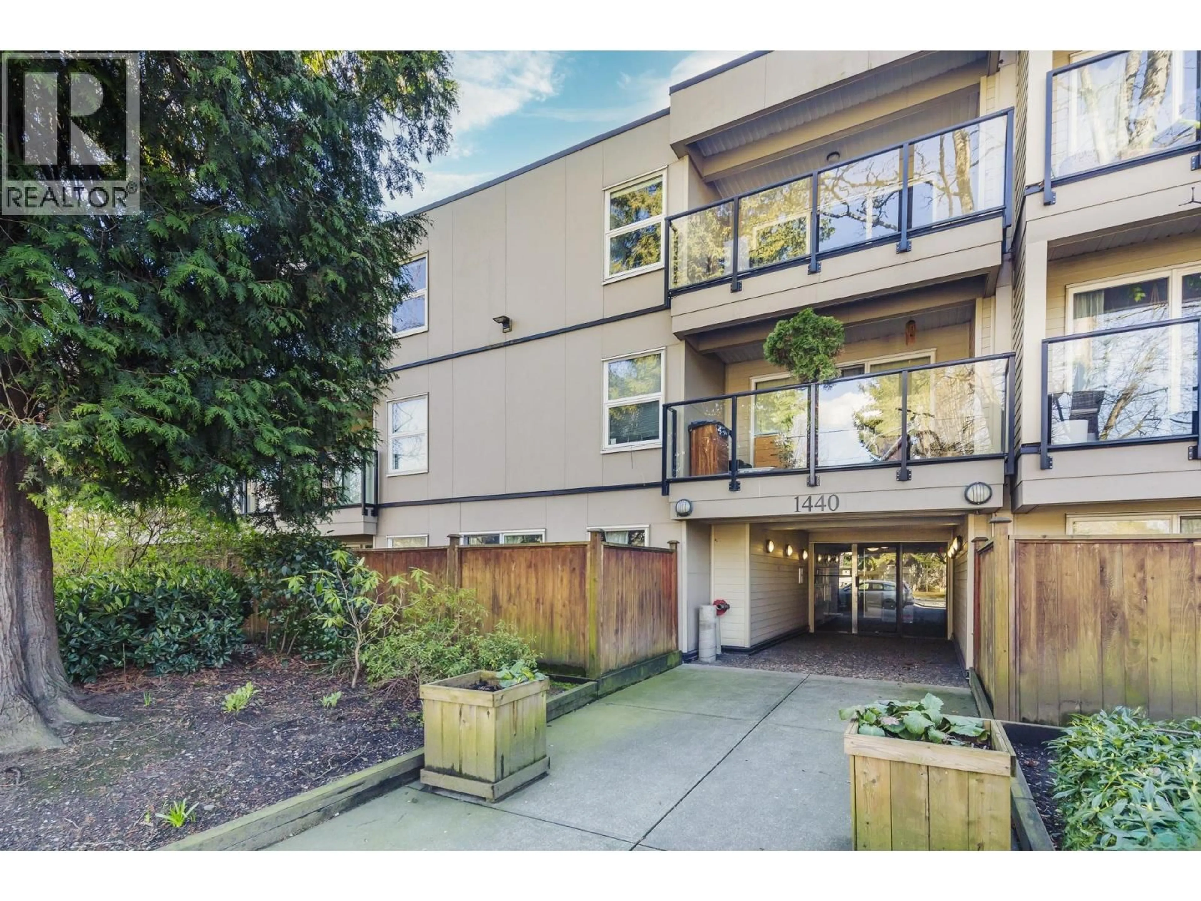 Patio, unknown for 115 - 1440 BROADWAY STREET, Vancouver British Columbia V5N5P2