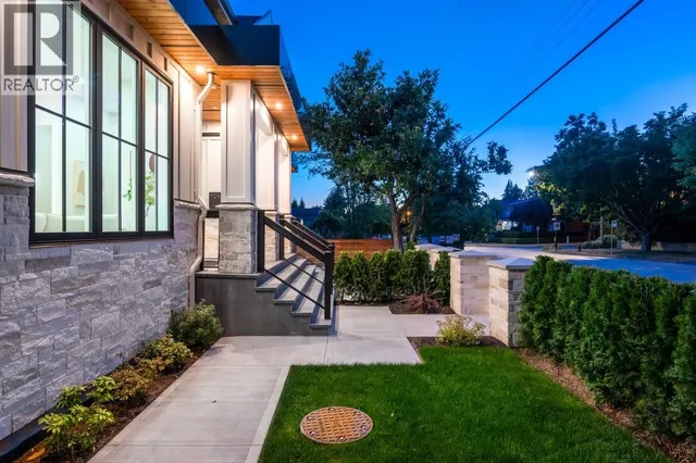 2078 57TH AVENUE, Vancouver 3