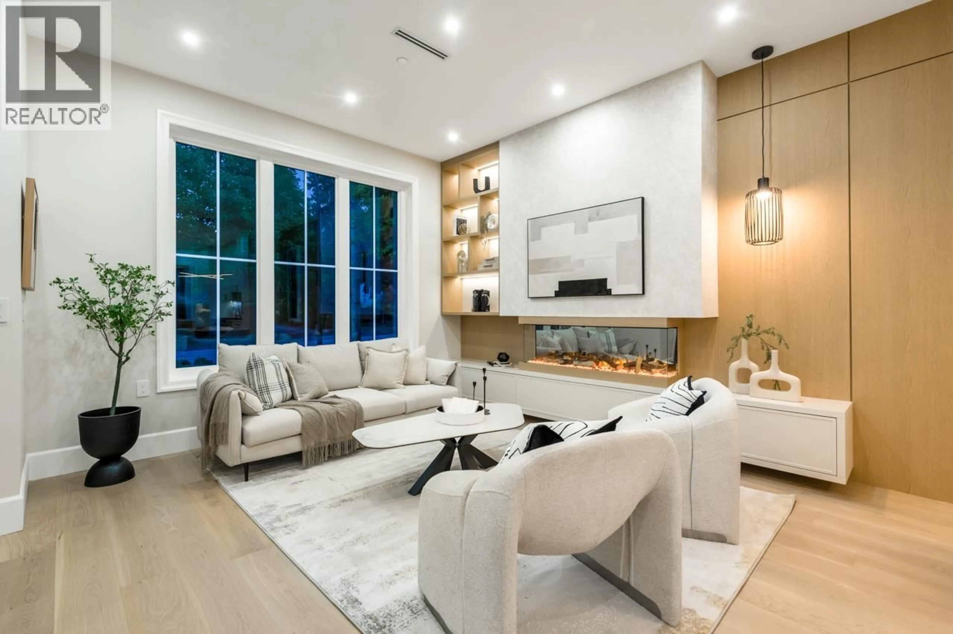 Living room with furniture, unknown for 2078 57TH AVENUE, Vancouver British Columbia V6P1V2