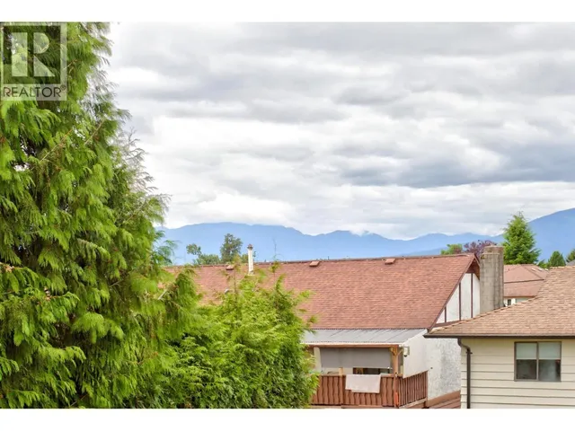18861 122B AVENUE, Pitt Meadows 3