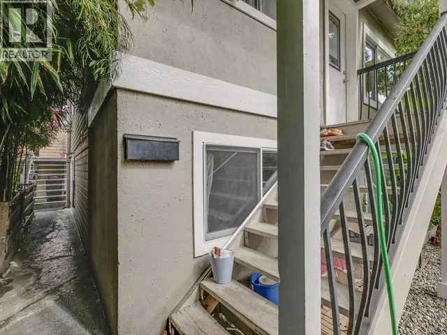 1577 26TH AVENUE, Vancouver 2