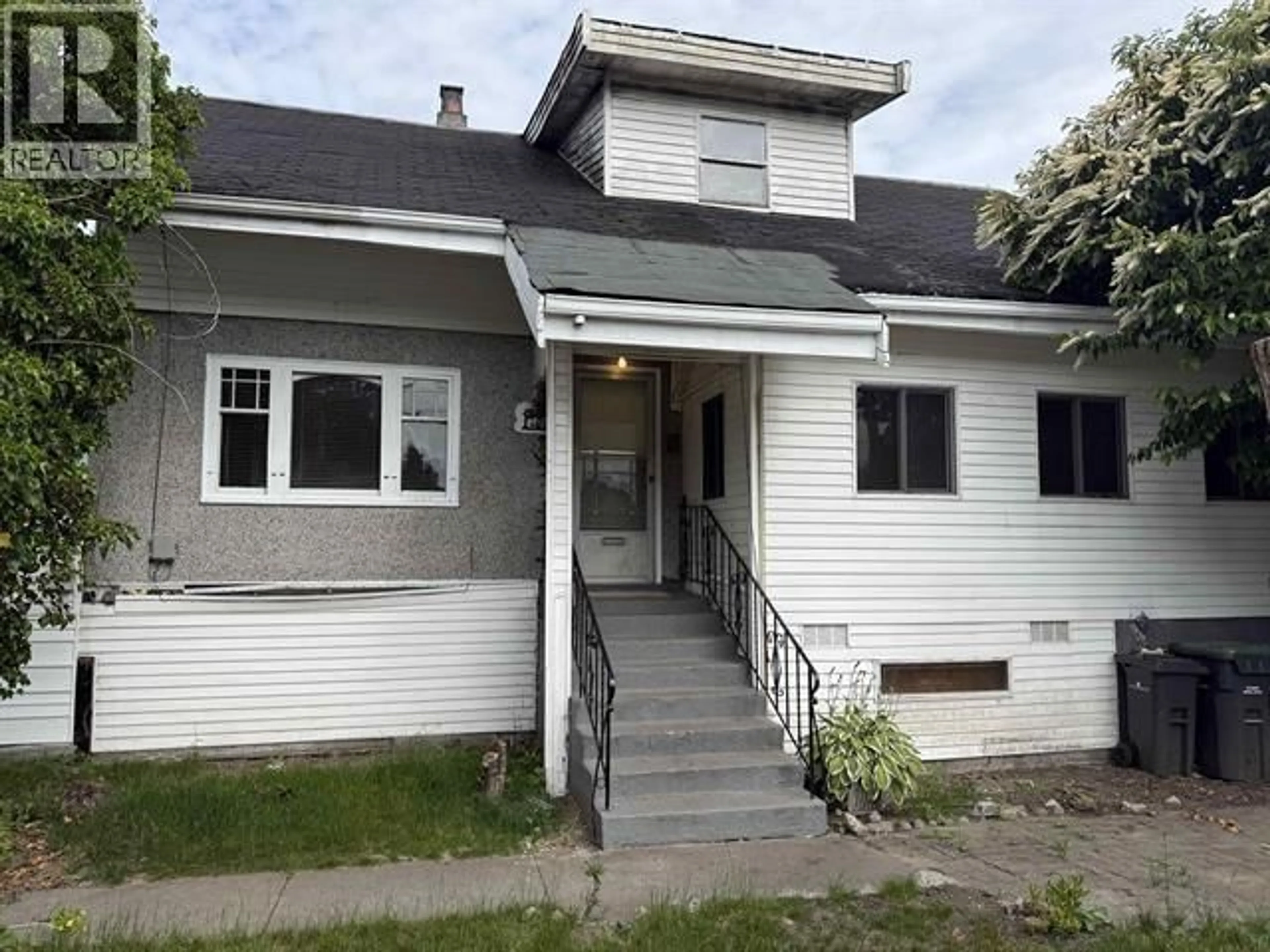 Unknown for 220 DEVOY STREET, New Westminster British Columbia V3L4E7