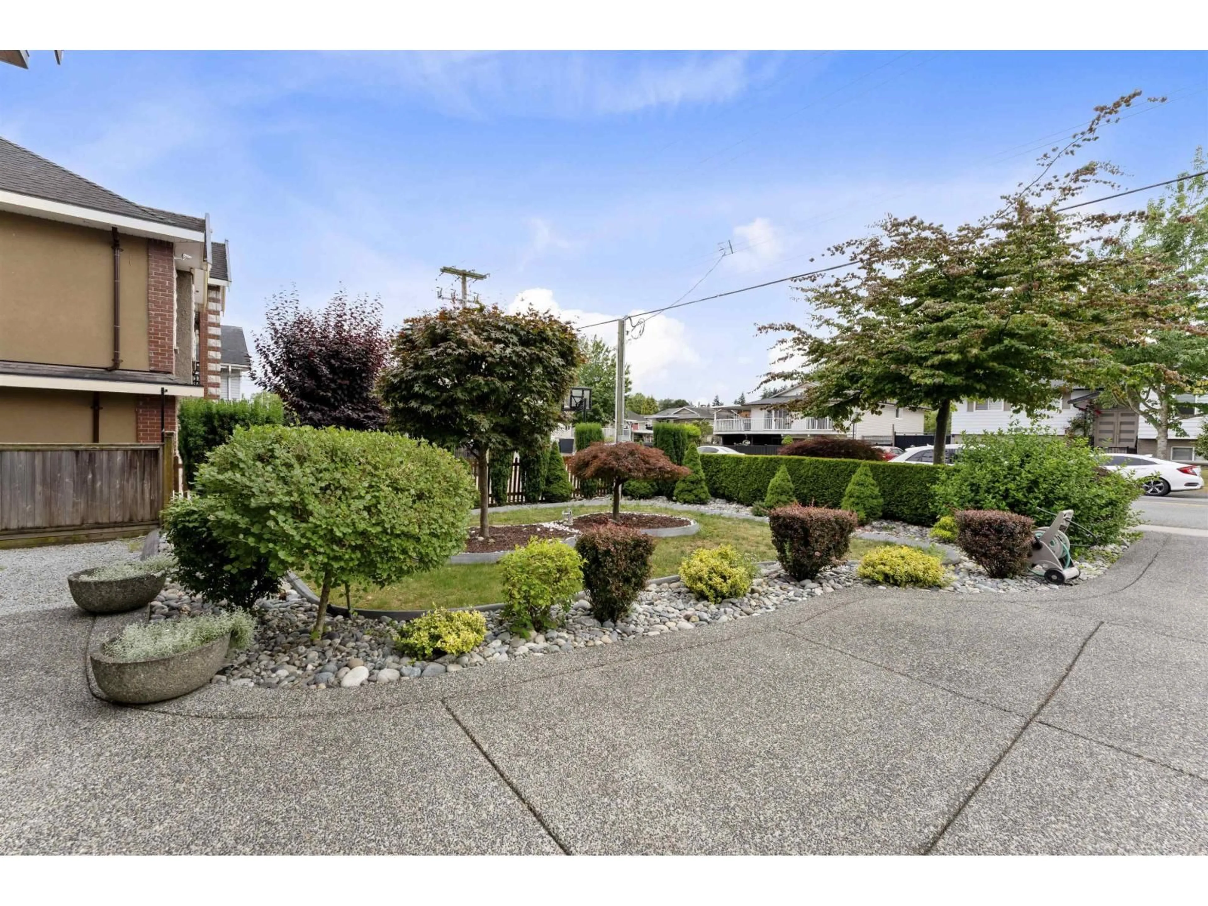 Patio, street for 9248 124 STREET, Surrey British Columbia V3V2S3