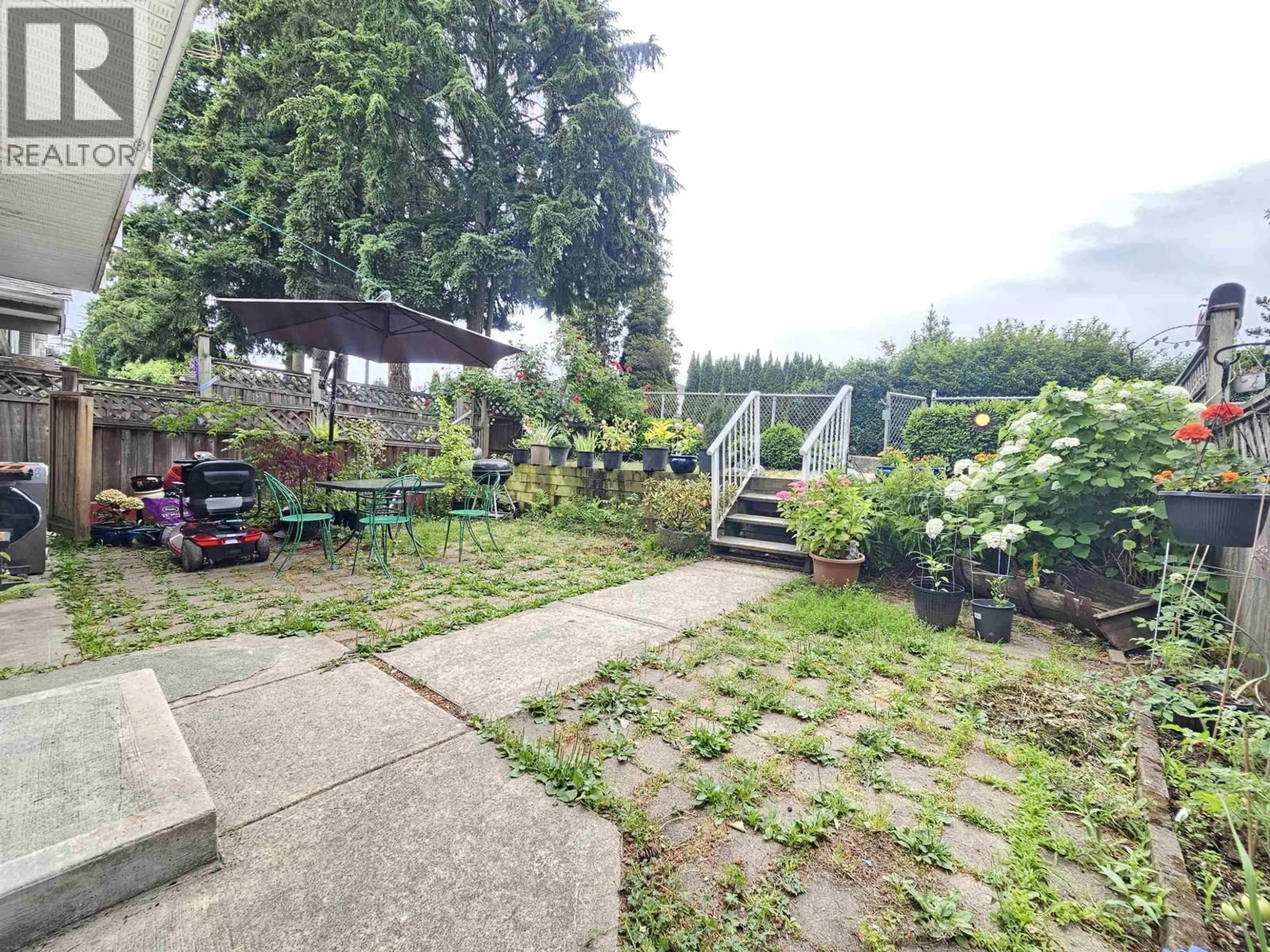 A pic from outside/outdoor area/front of a property/back of a property/a pic from drone, street for 4651 A CANADA WAY, Burnaby British Columbia V5G1K9