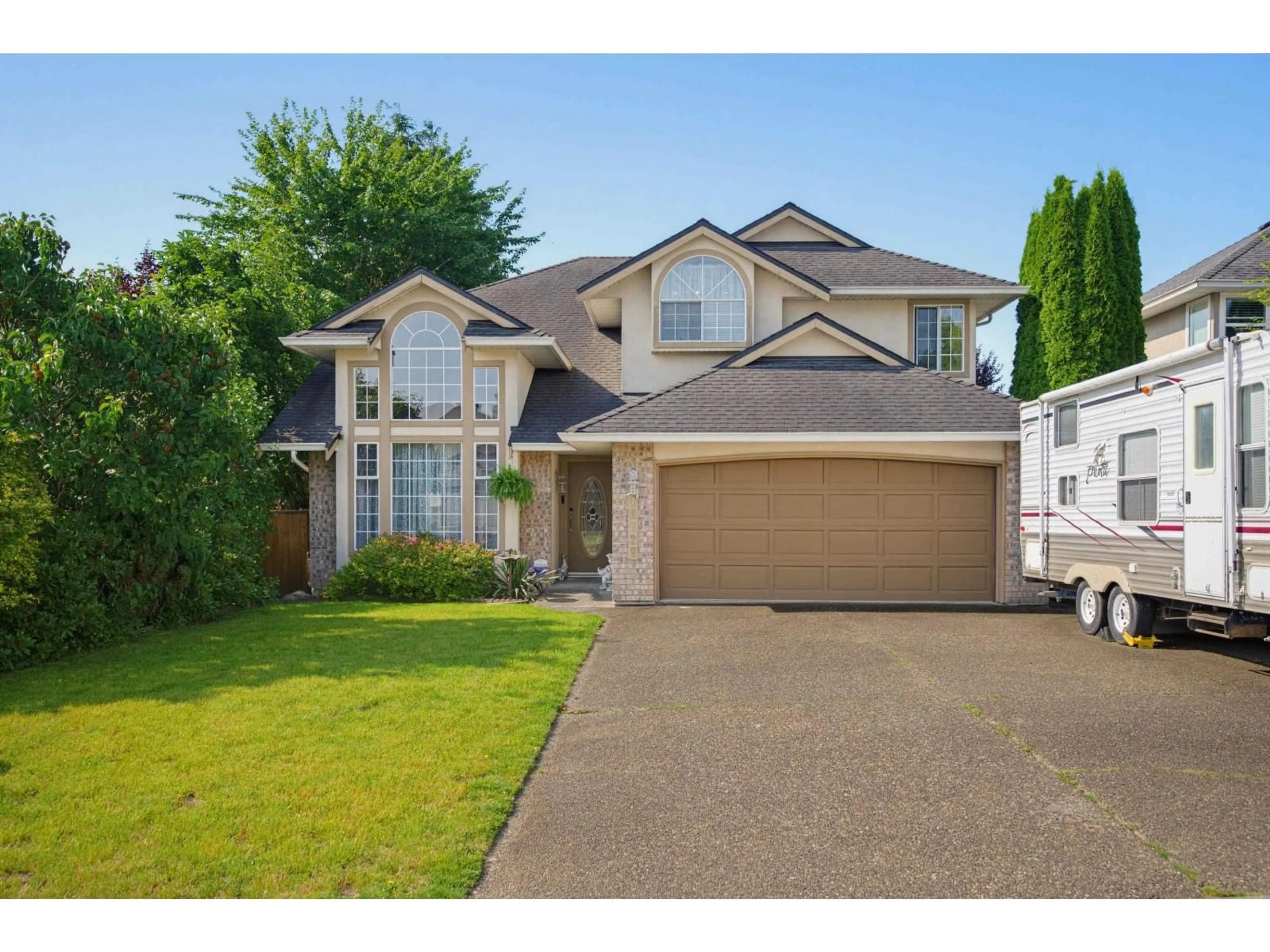 Home with vinyl exterior material, street for 19128 63 AVENUE, Surrey British Columbia V3S8G7