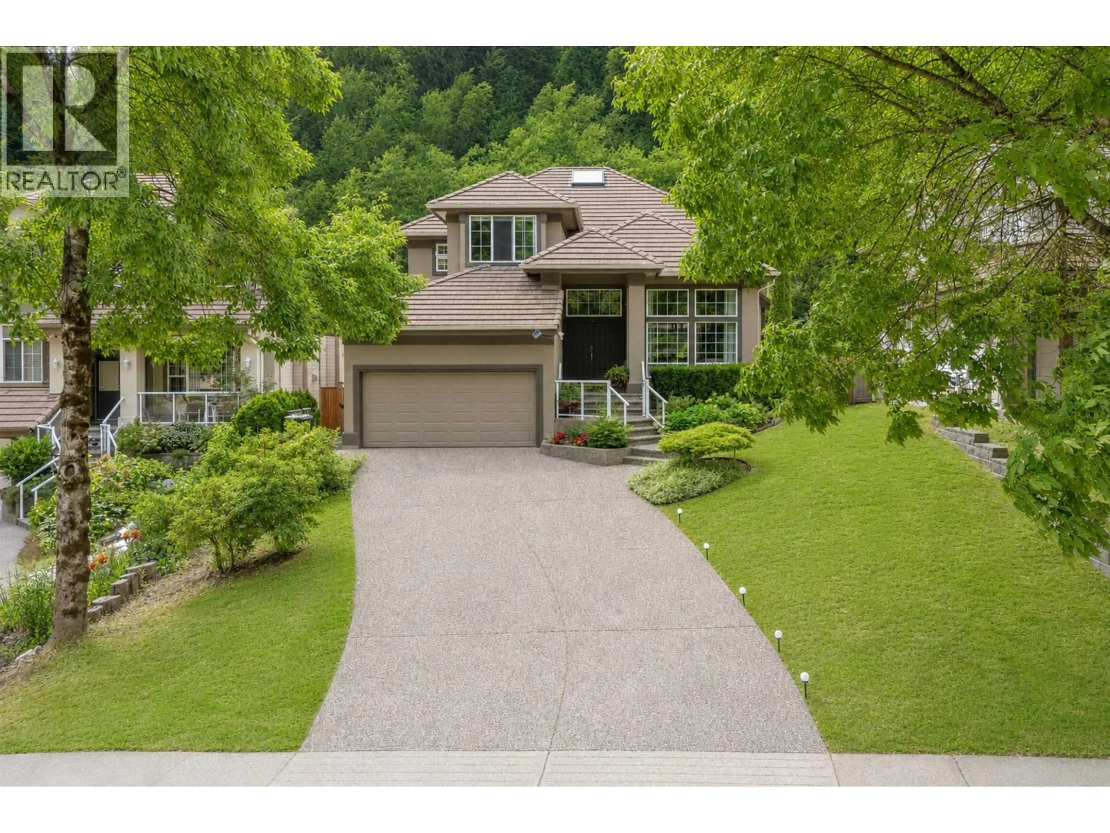 A pic from outside/outdoor area/front of a property/back of a property/a pic from drone, street for 1818 CAMELBACK COURT, Coquitlam British Columbia V3E3K4
