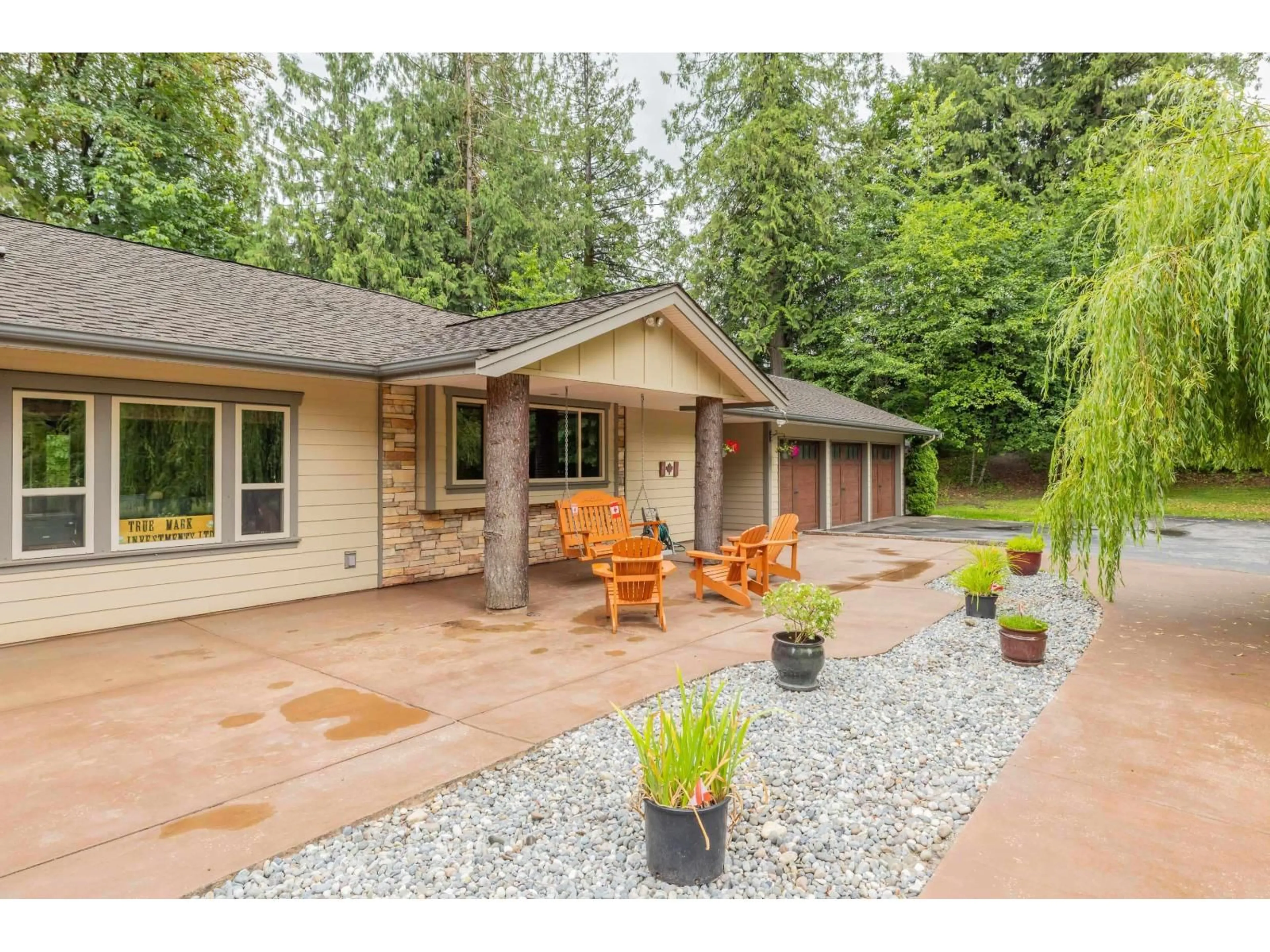 Unknown for 9472 222 STREET, Langley British Columbia V1M3T7