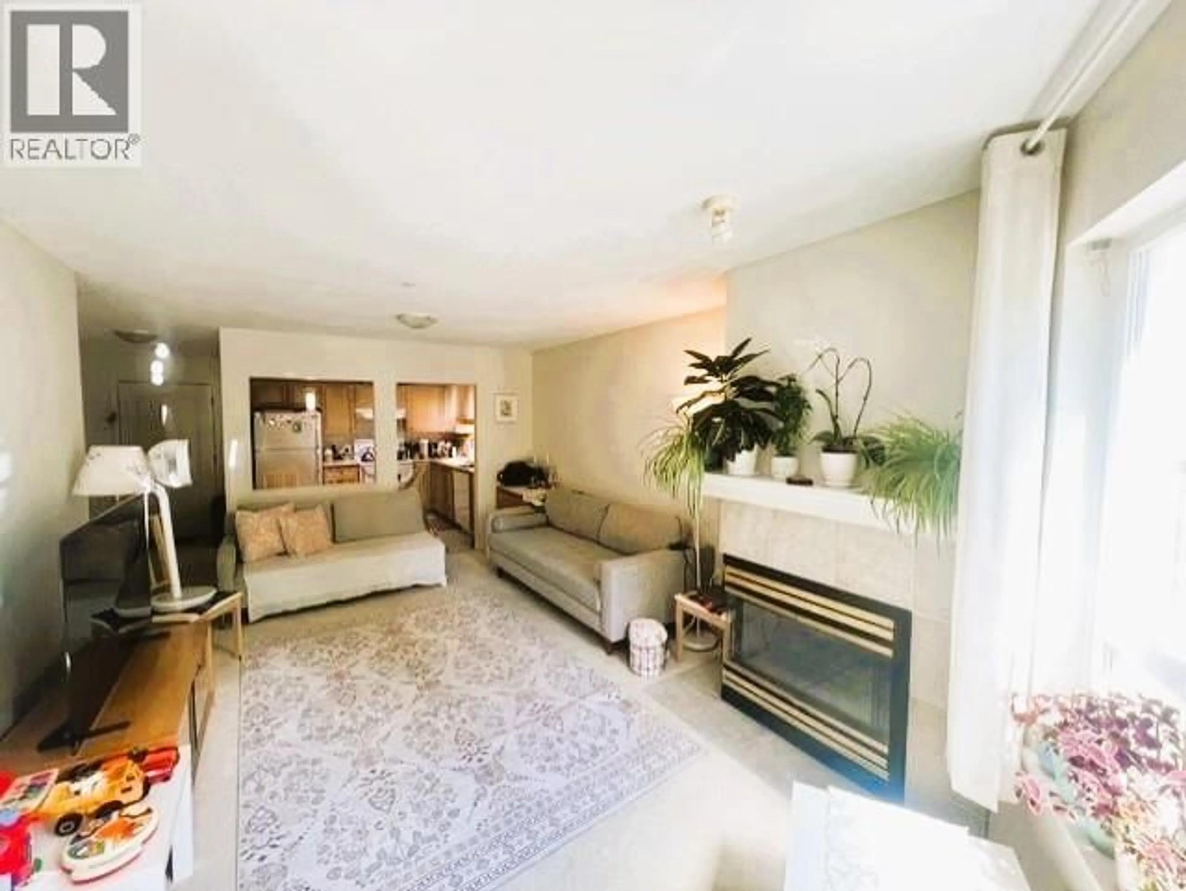 Living room with furniture, unknown for 204 - 5683 HAMPTON PLACE, Vancouver British Columbia V6T2H3