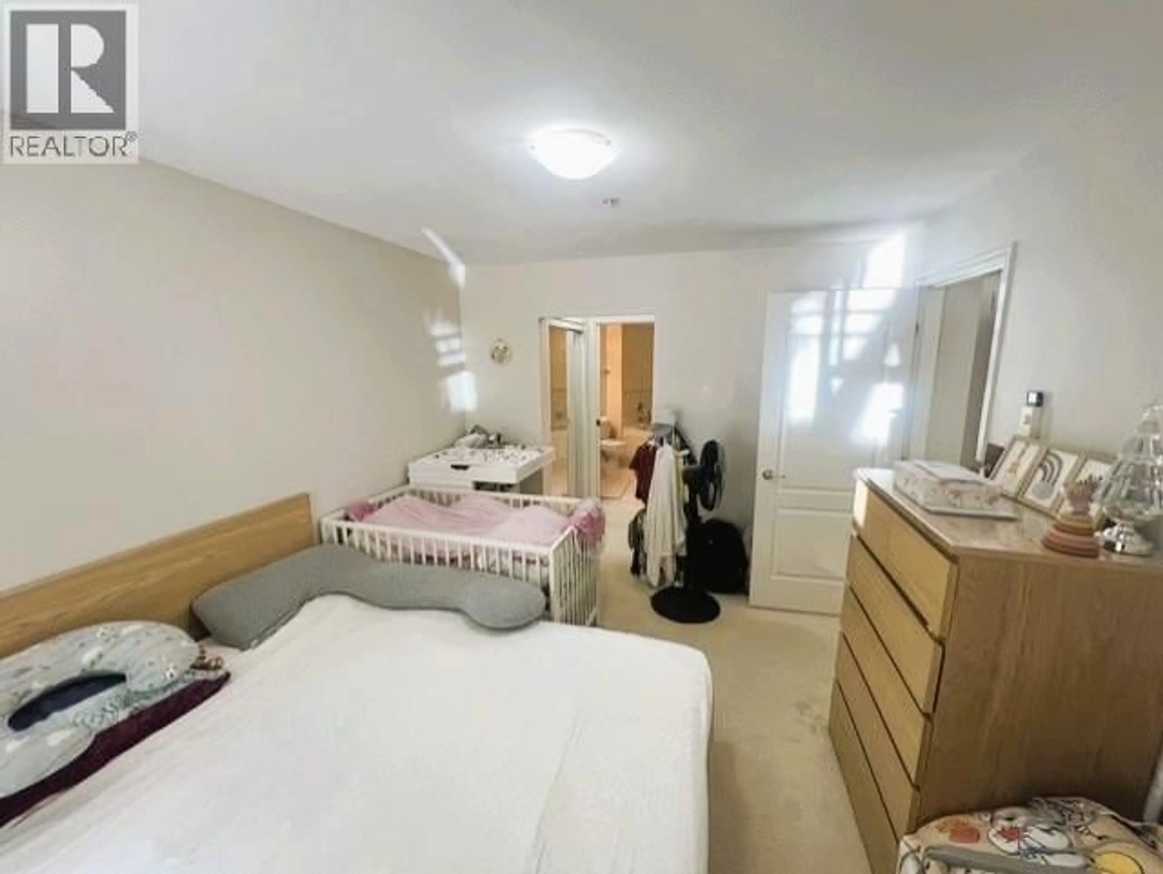 A pic of a room for 204 - 5683 HAMPTON PLACE, Vancouver British Columbia V6T2H3