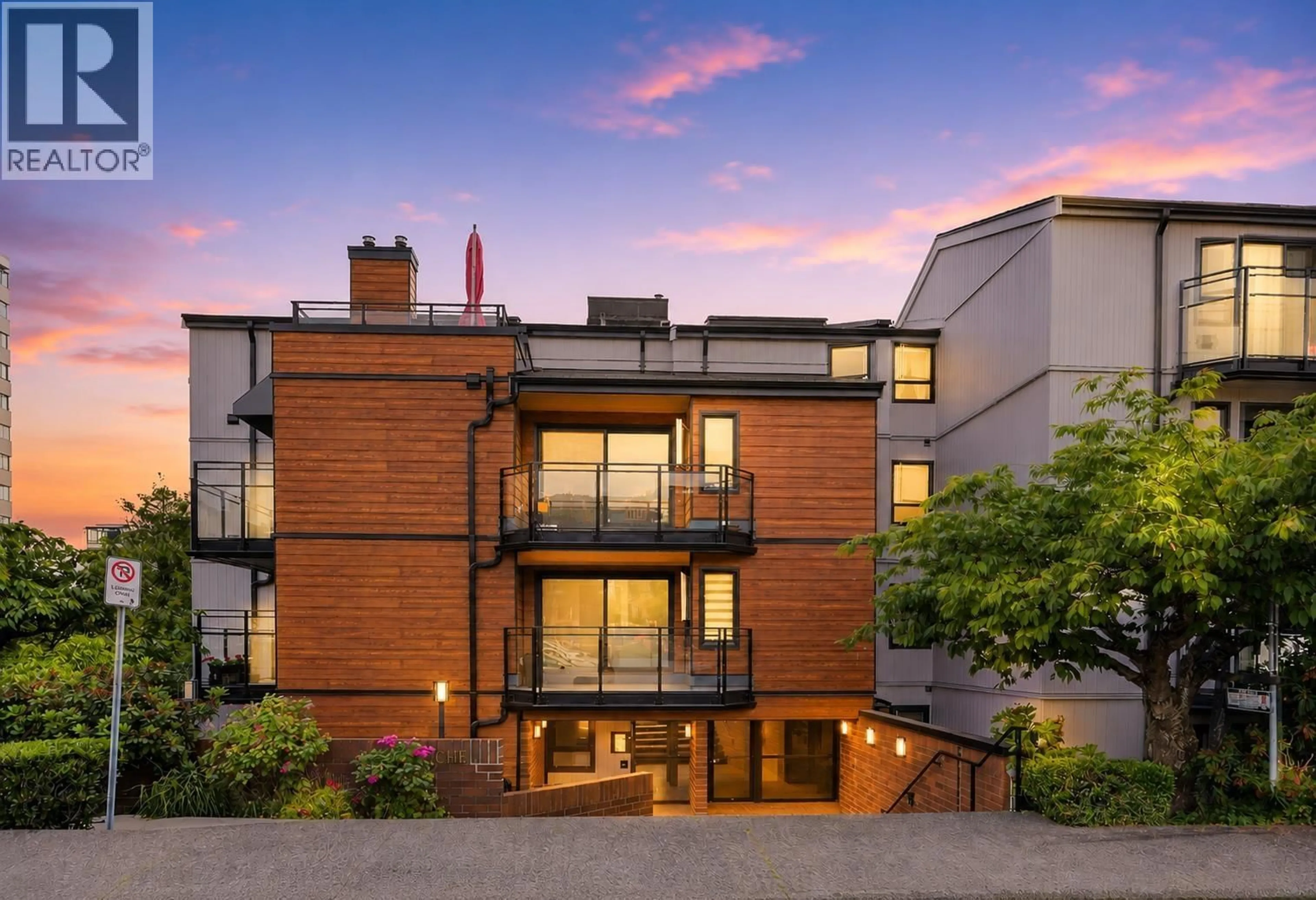 Unknown for 206 - 1340 DUCHESS AVENUE, West Vancouver British Columbia V7T1H6