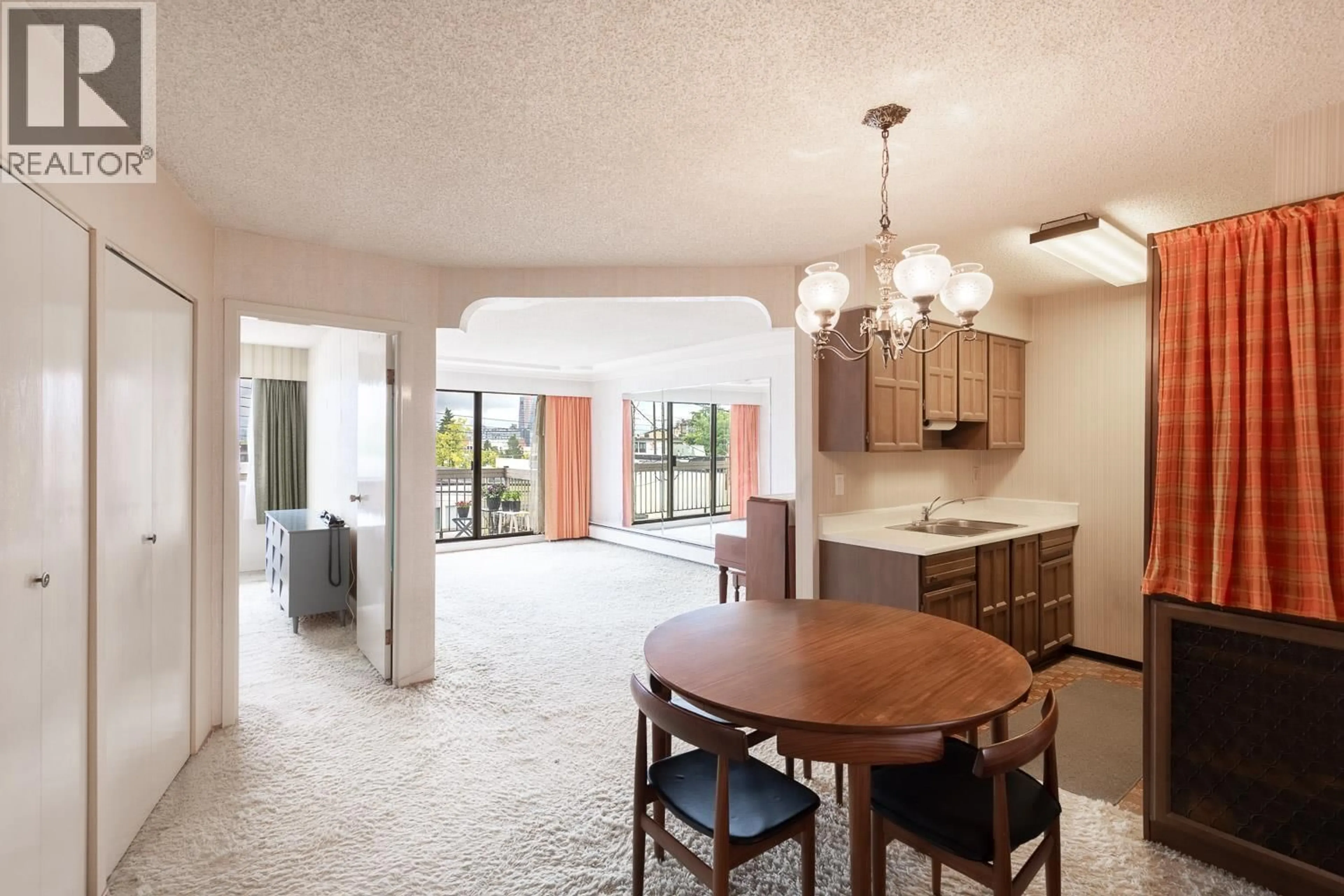 Open concept kitchen, ceramic/tile floor for 305 - 2080 MAPLE STREET, Vancouver British Columbia V6J4P9