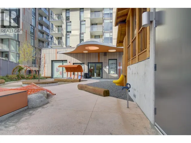 306 - 8138 FRASER STREET, Vancouver 2