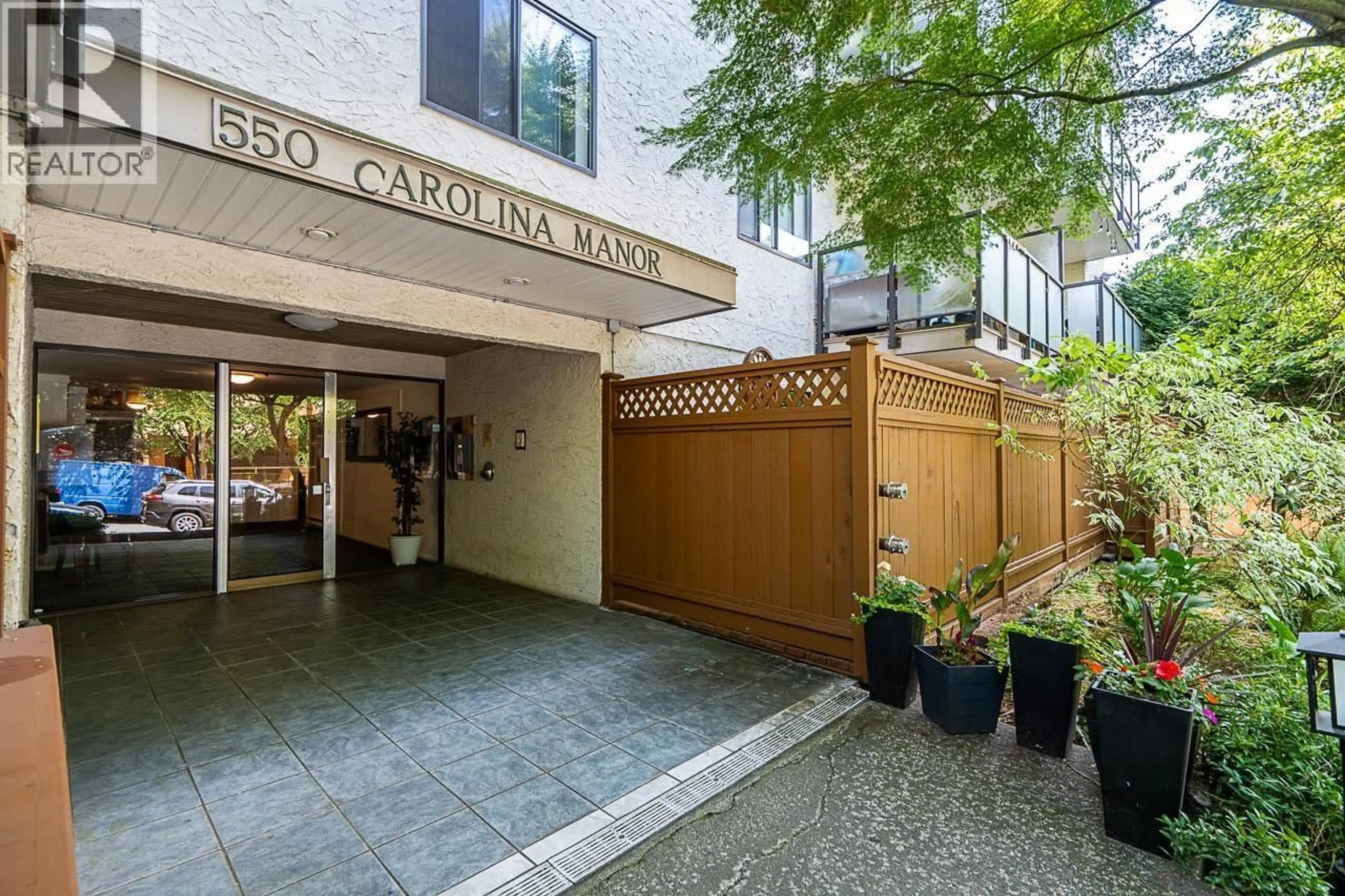 Patio, street for 103 - 550 7TH AVENUE, Vancouver British Columbia V5T1N7