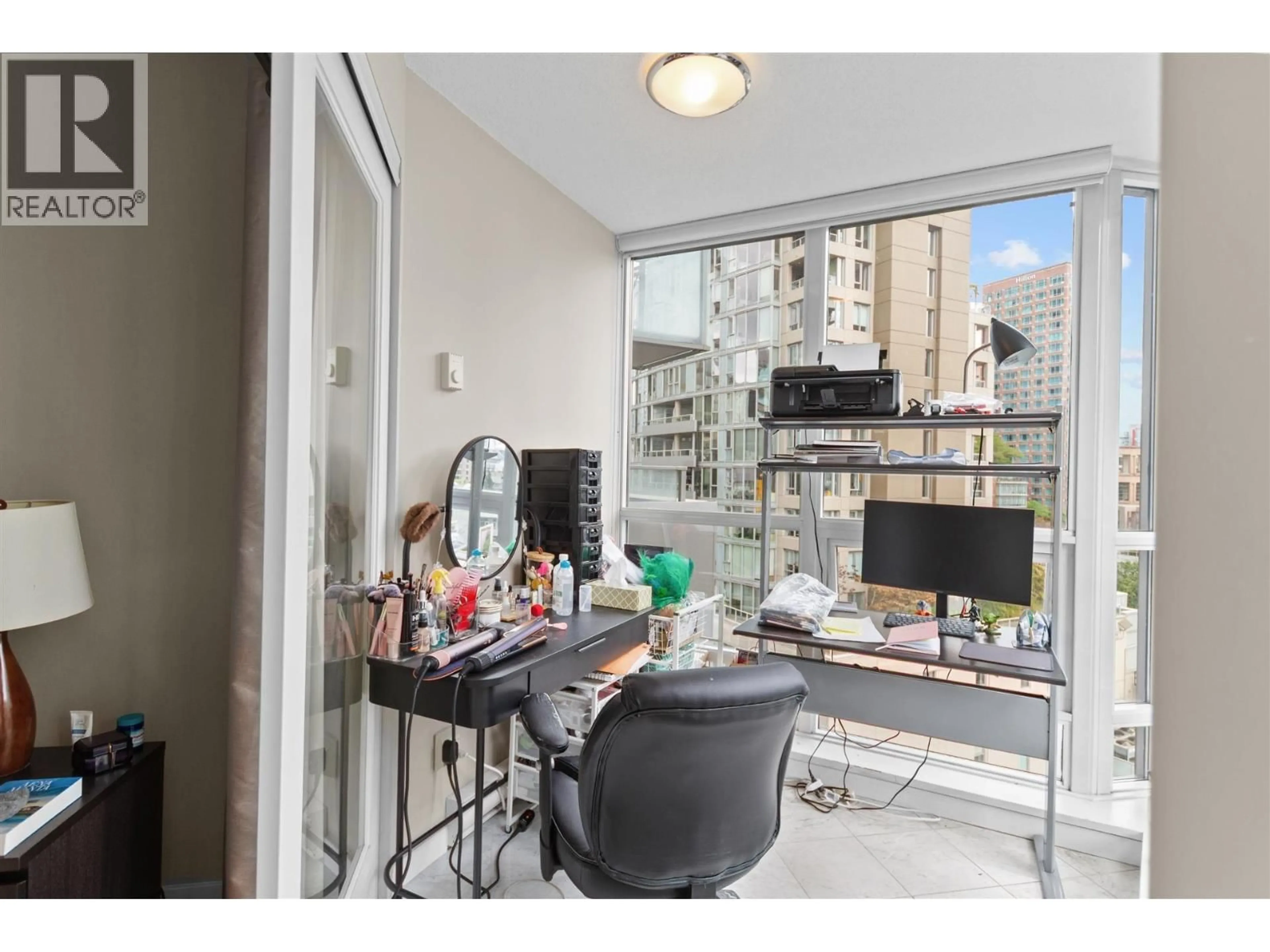 A pic of a room for 708 - 833 SEYMOUR STREET, Vancouver British Columbia V6B0G4