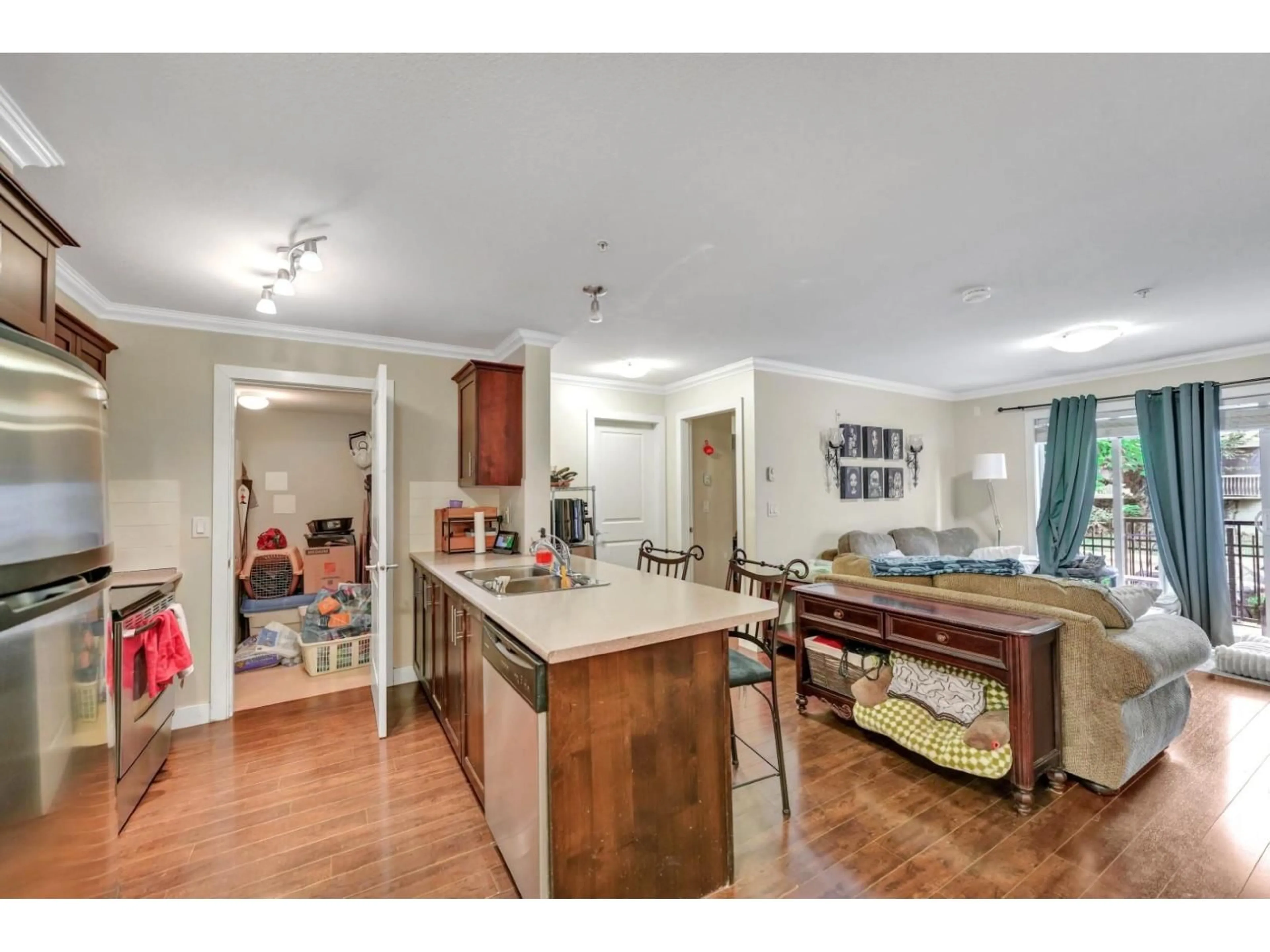 Open concept kitchen, unknown for 112 - 46150 BOLE AVENUE, Chilliwack British Columbia V2P0B7