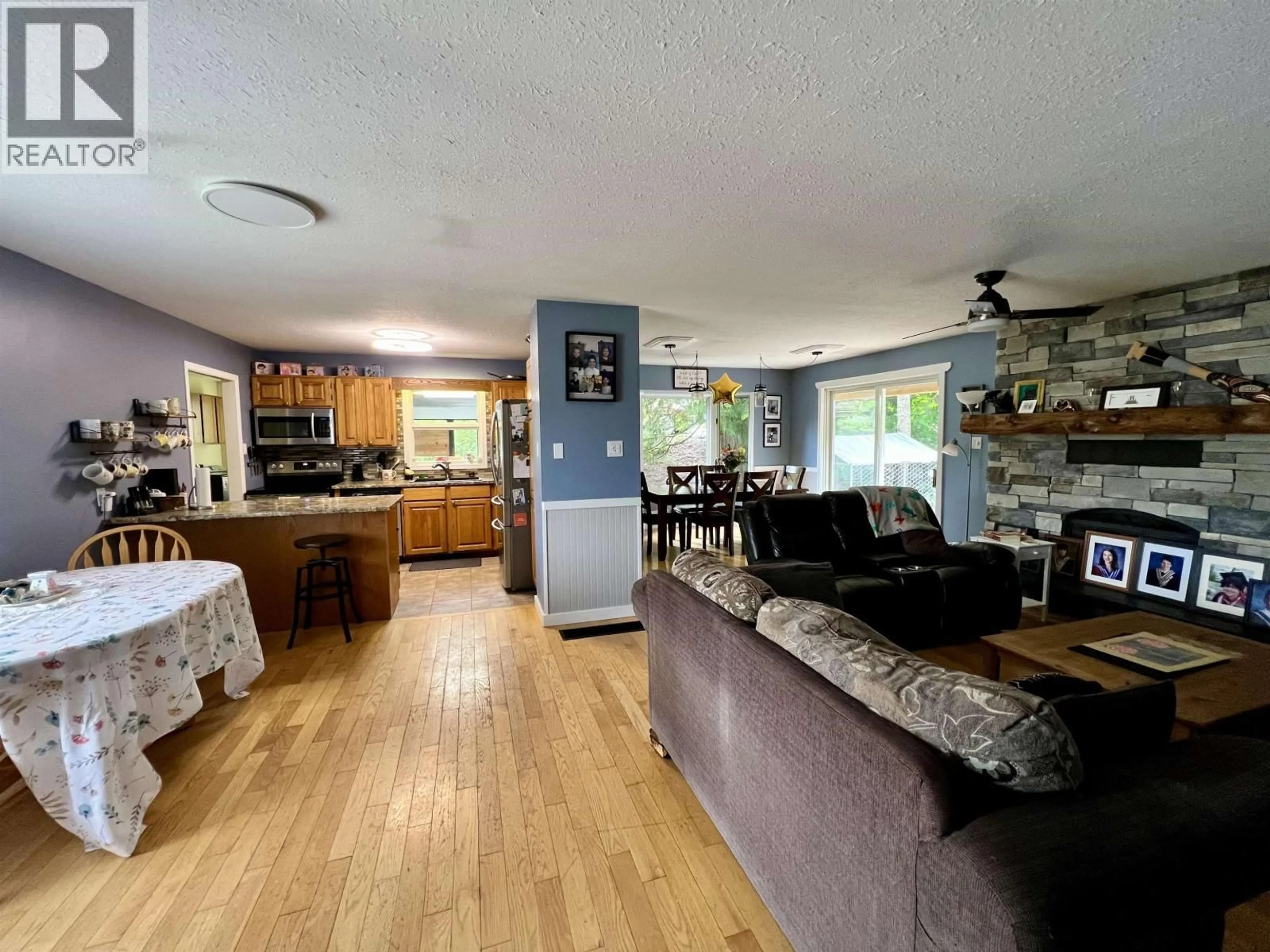 Open concept kitchen, unknown for 3308 JOHNSTONE STREET, Terrace British Columbia V8G4W7