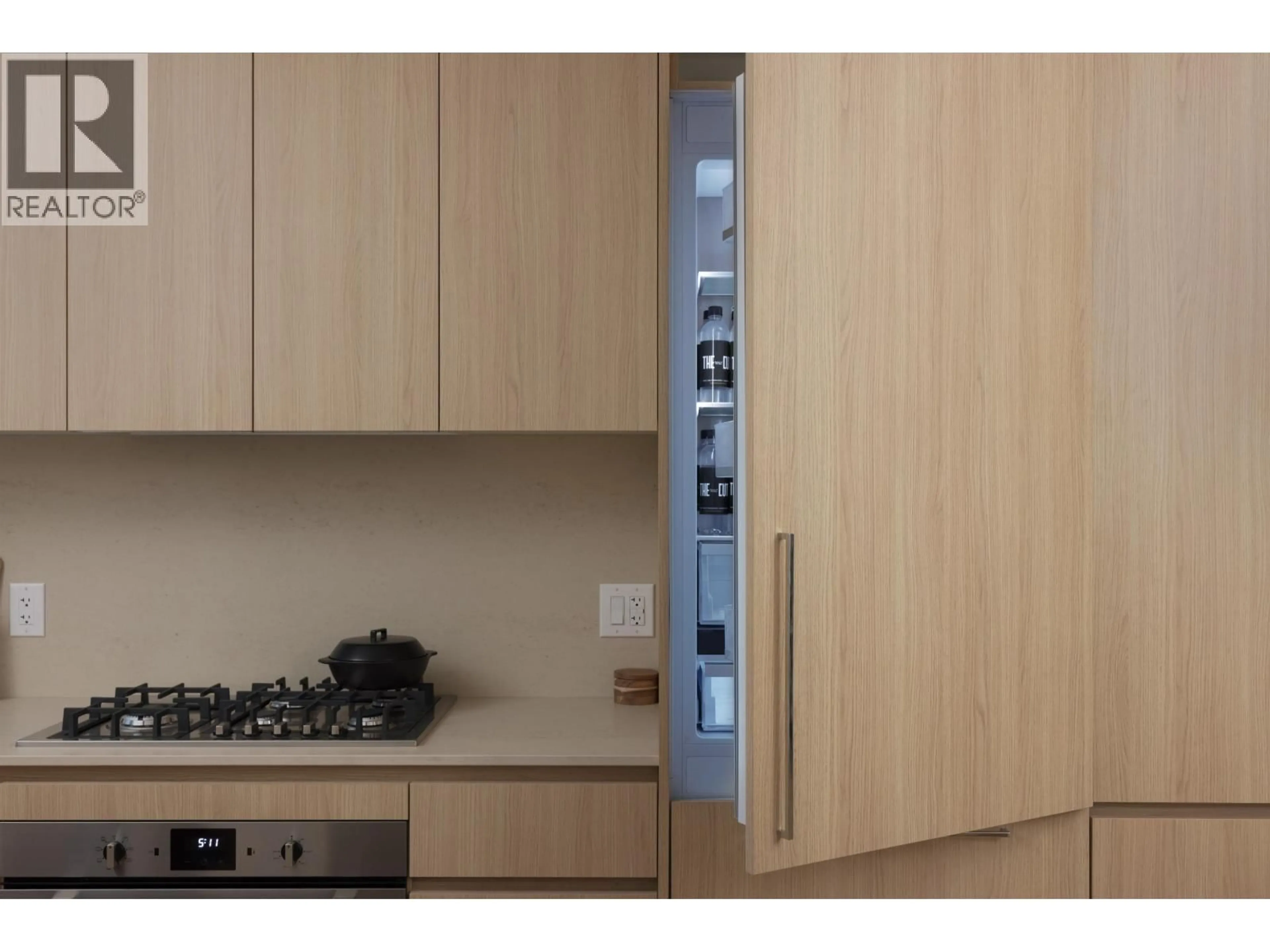 Standard kitchen, wood/laminate floor for 2407 GRANDVIEW HIGHWAY, Vancouver British Columbia V5M2E1