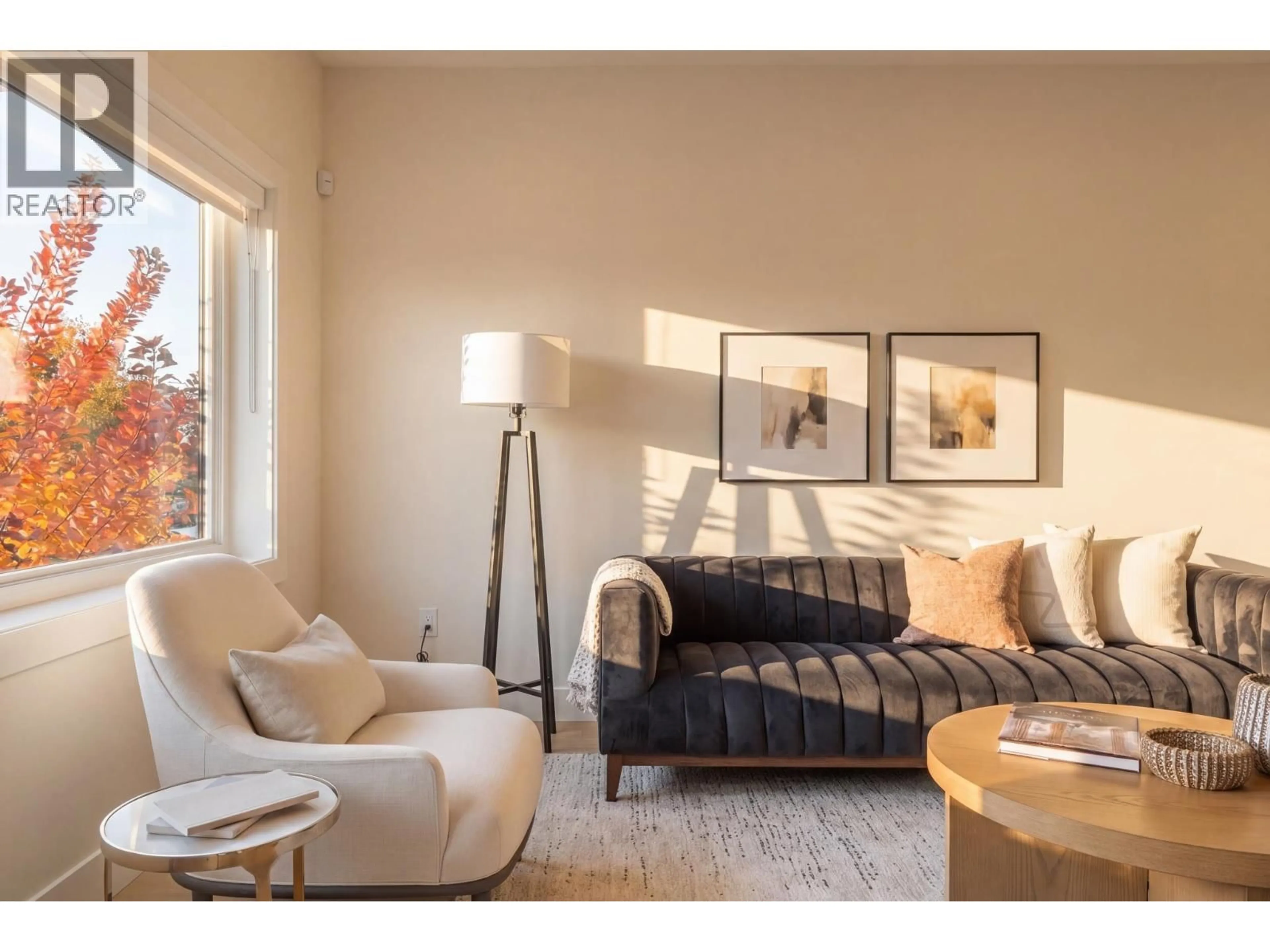 Living room with furniture, unknown for 1937 TEMPLETON DRIVE, Vancouver British Columbia V5N4V9