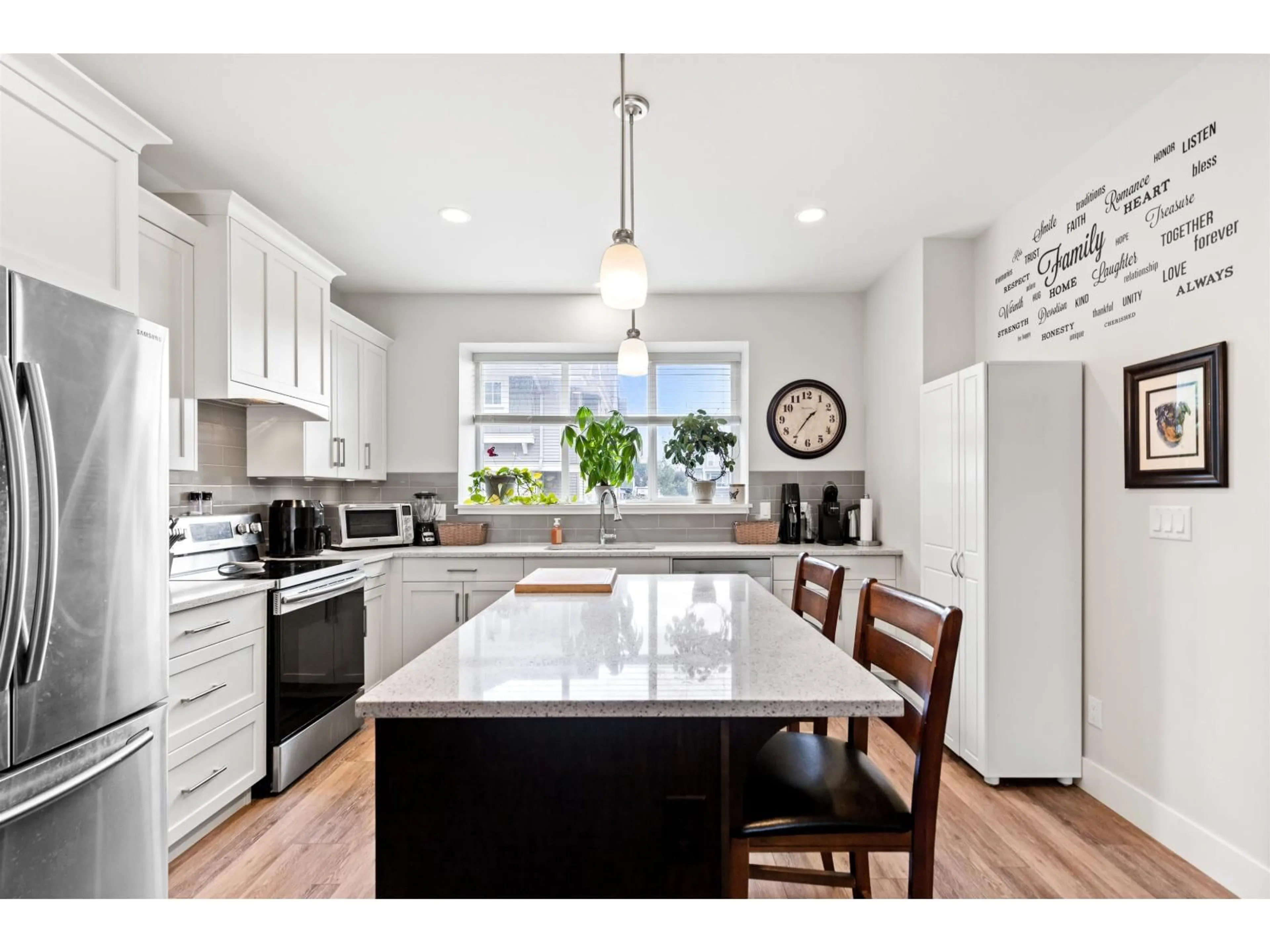 Open concept kitchen, unknown for 21 - 4295 OLD CLAYBURN ROAD, Abbotsford British Columbia V3G2Y3