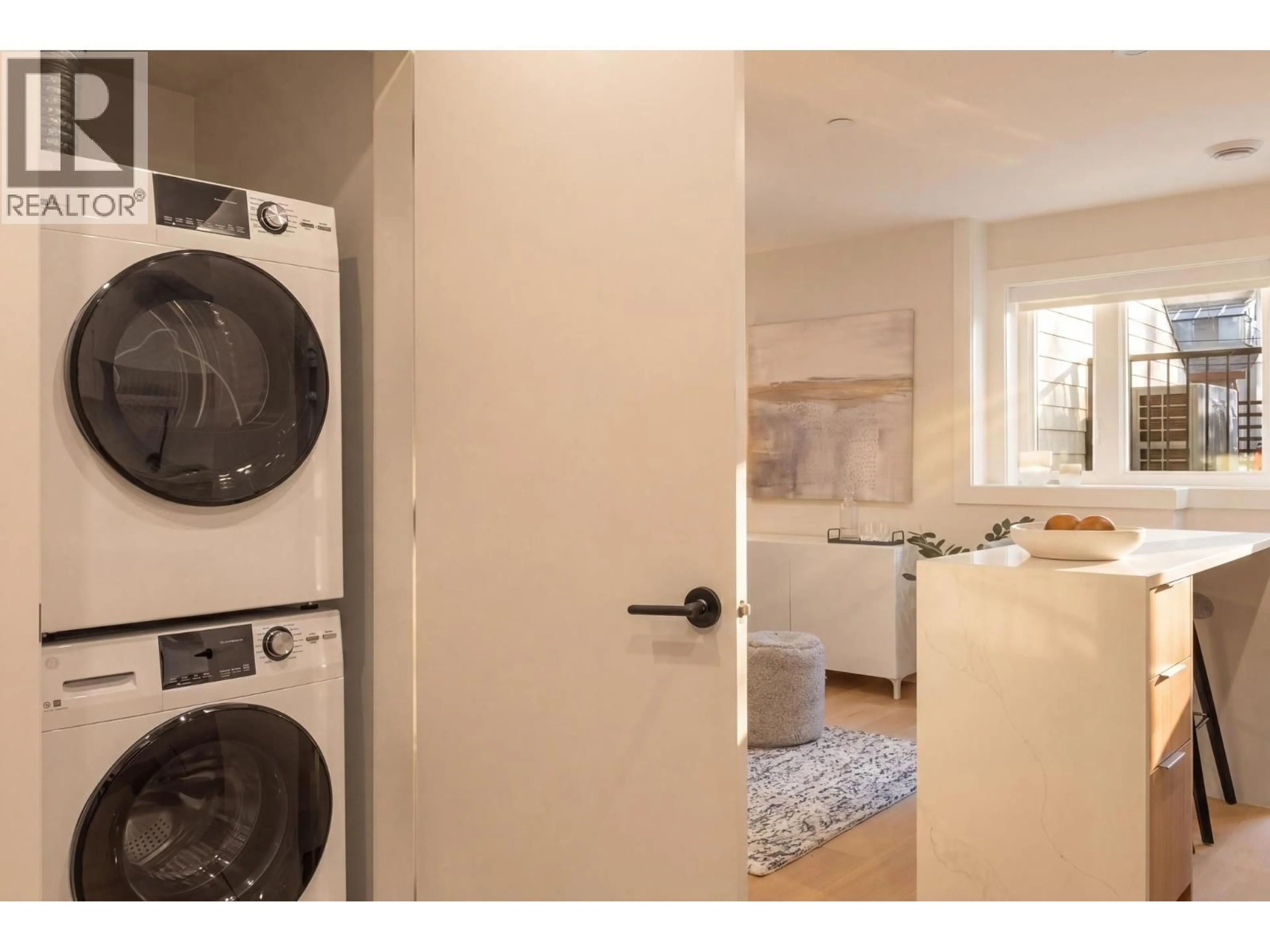 Laundry room for 1 - 1937 TEMPLETON DRIVE, Vancouver British Columbia V5N4V9