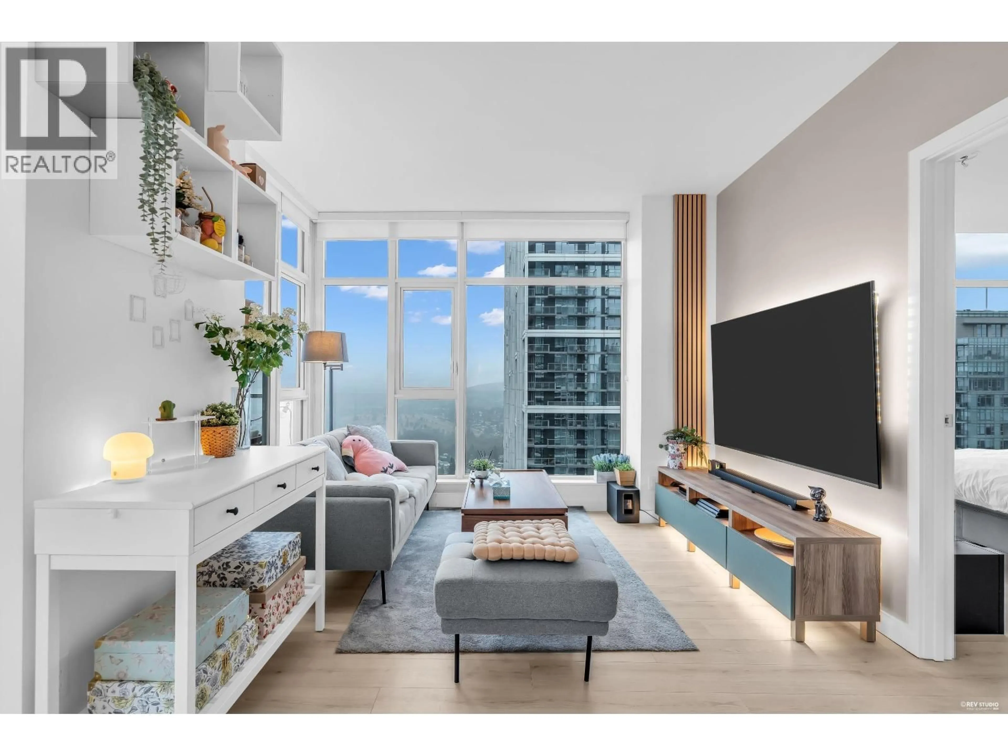 Living room with furniture, unknown for 3304 - 6080 MCKAY AVENUE, Burnaby British Columbia V5H0J4