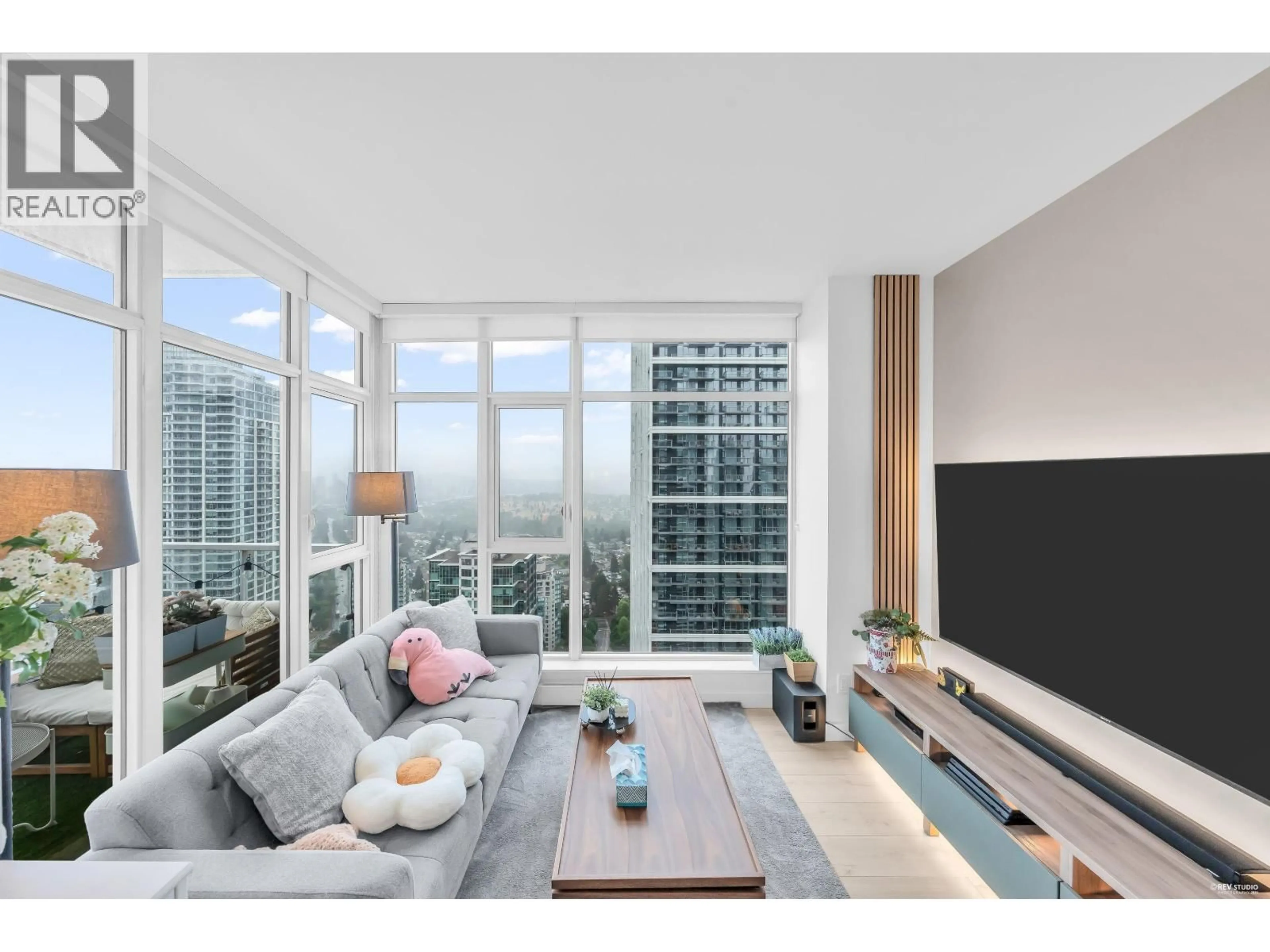 Living room with furniture, unknown for 3304 - 6080 MCKAY AVENUE, Burnaby British Columbia V5H0J4