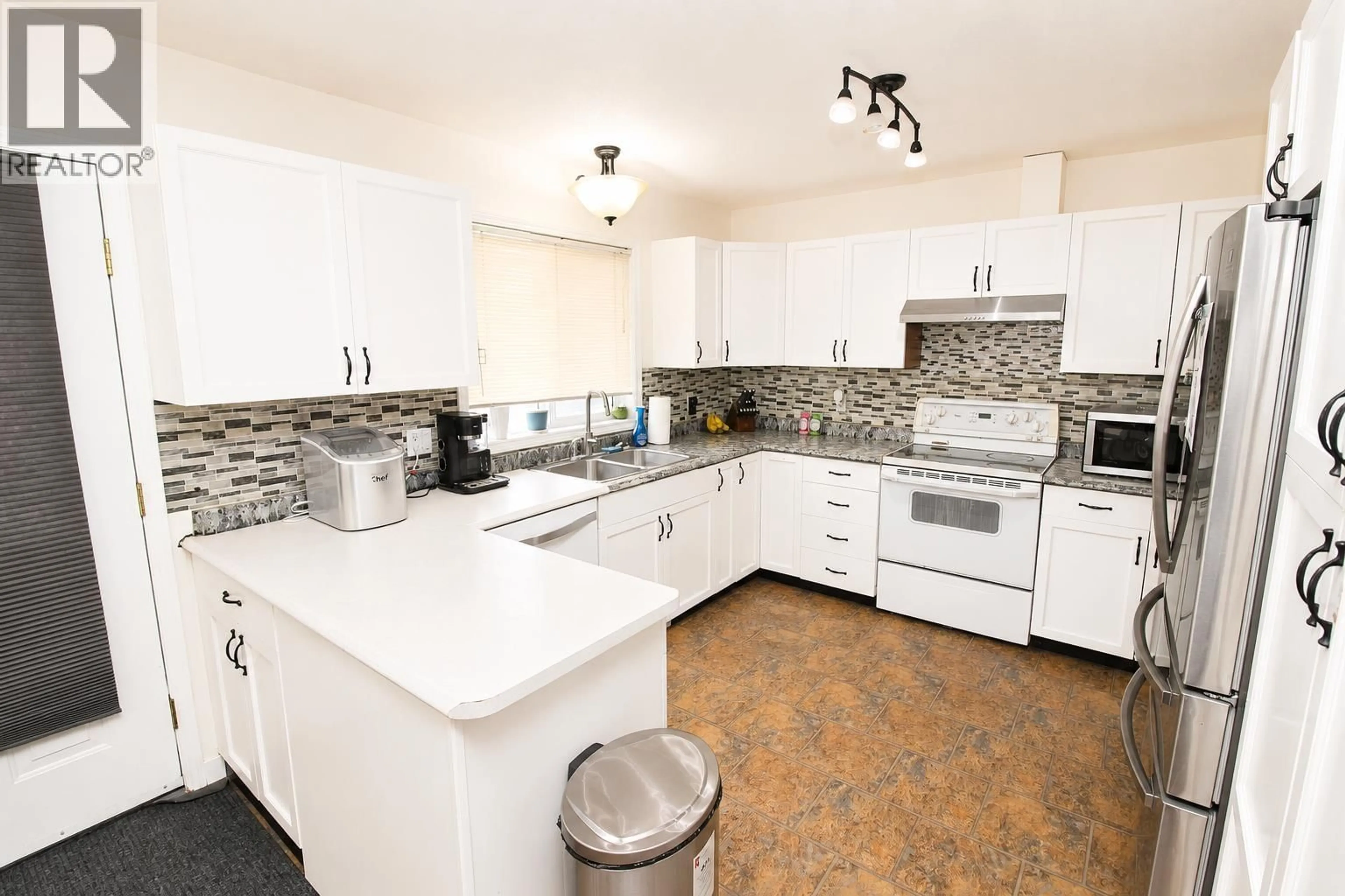 Standard kitchen, ceramic/tile floor for 3055 PEARSON ROAD, Houston British Columbia V0J1Z0