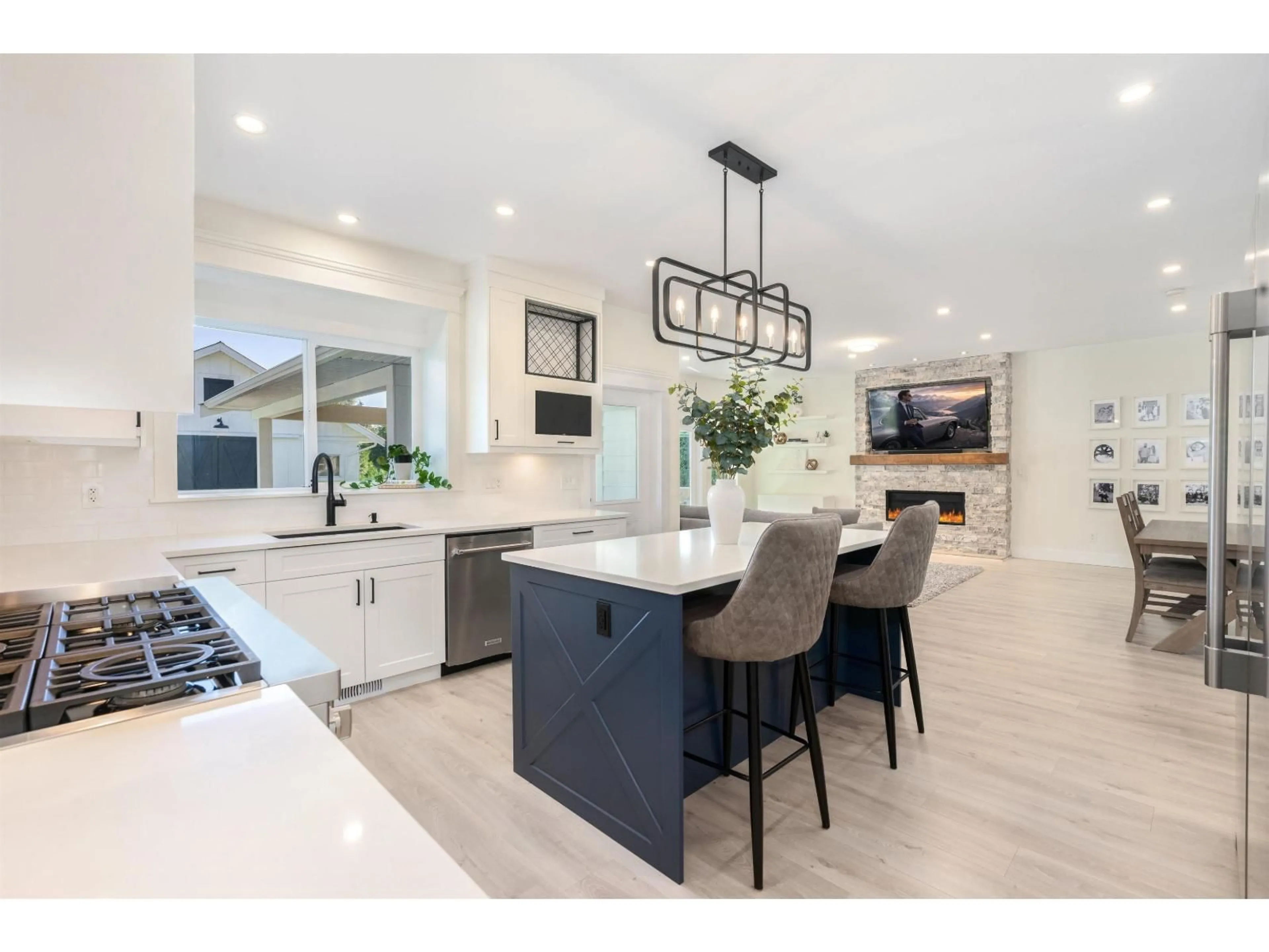 Open concept kitchen, unknown for 22872 76A AVENUE, Langley British Columbia V1M2J5