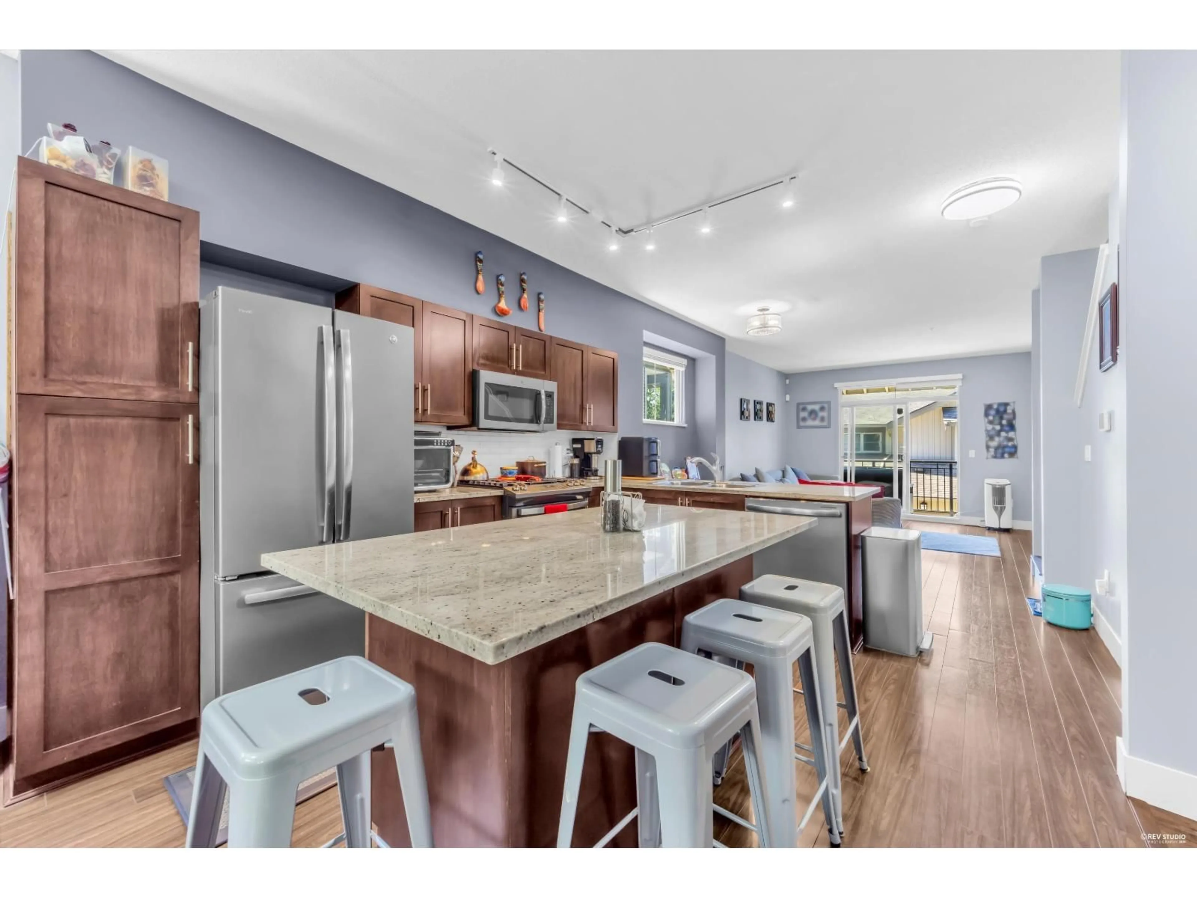 Open concept kitchen, unknown for 40 - 20326 68 AVENUE, Langley British Columbia V2Y1P6