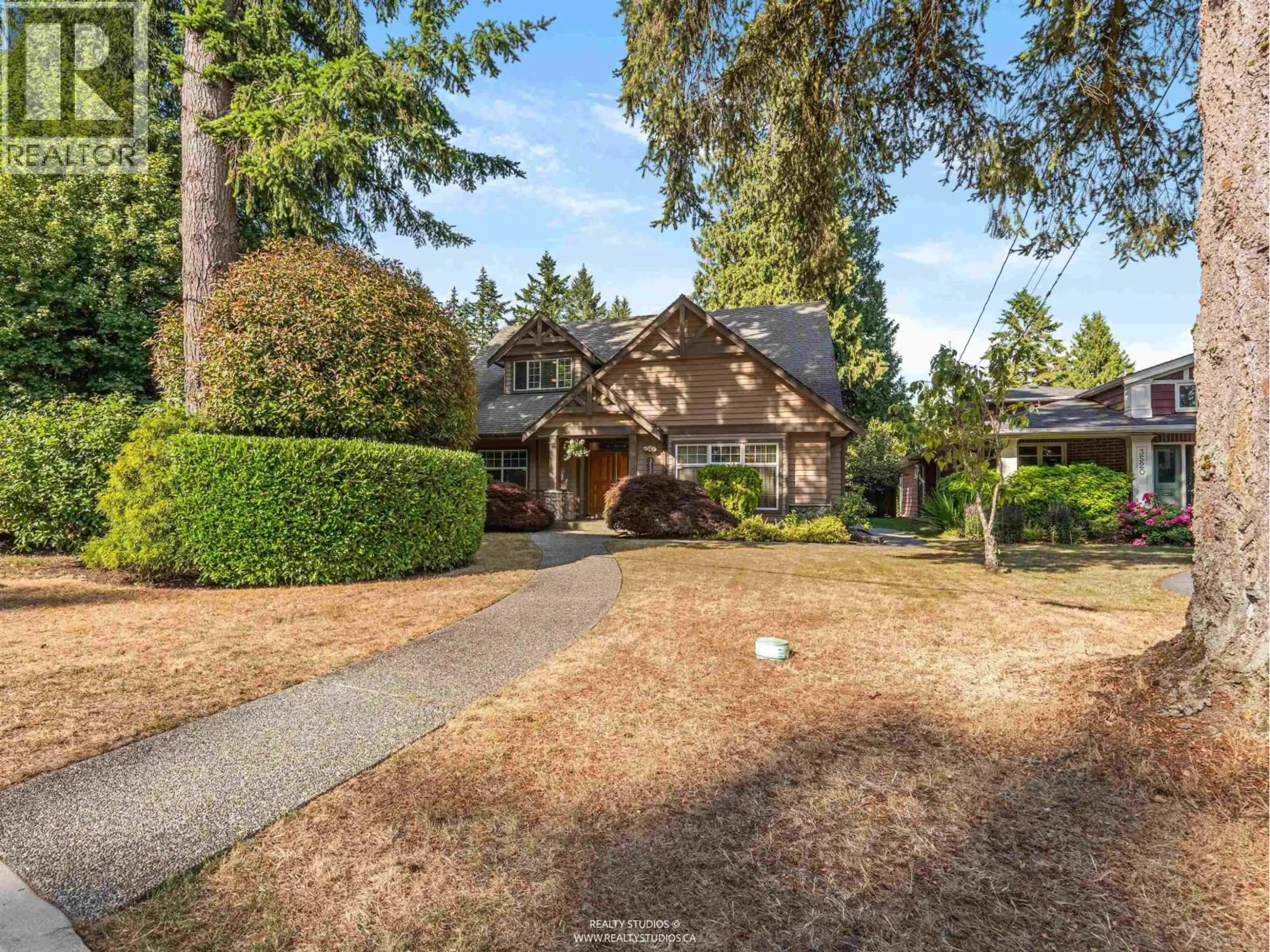A pic from outside/outdoor area/front of a property/back of a property/a pic from drone, street for 3538 BLUEBONNET ROAD, North Vancouver British Columbia V7R4E1