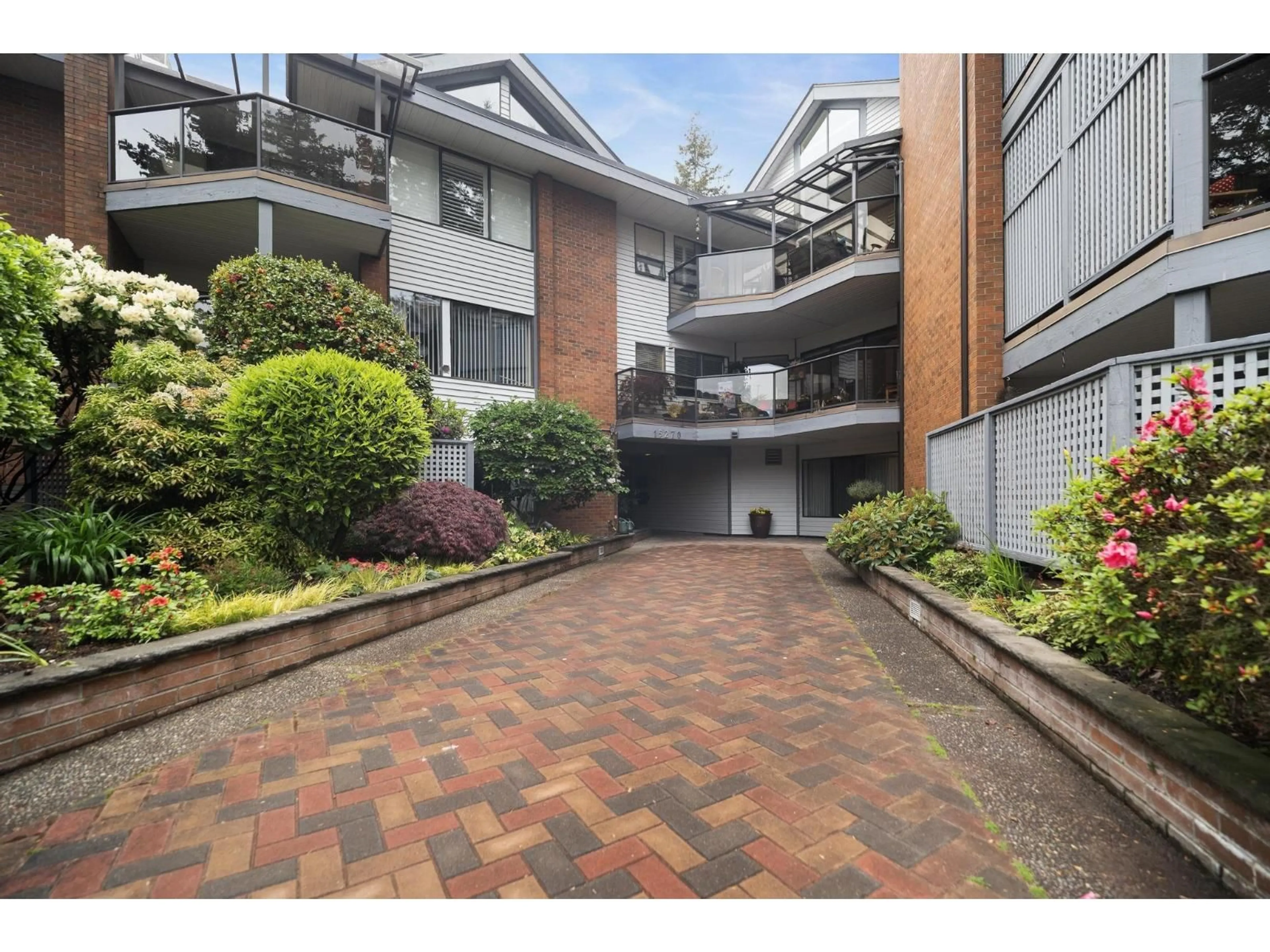 Unknown for 106 - 15270 17 AVENUE, Surrey British Columbia V4A1T9