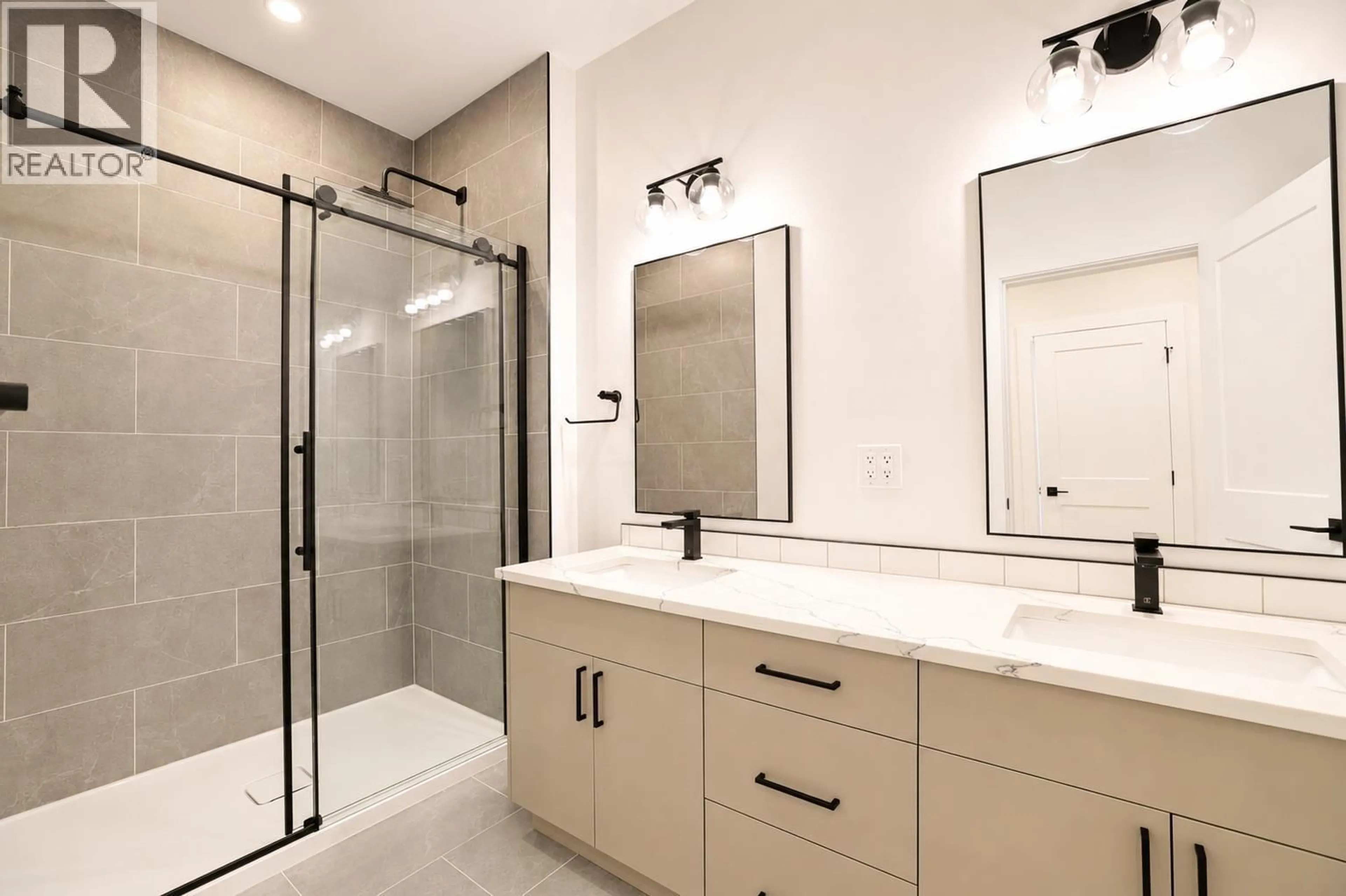Contemporary bathroom, ceramic/tile floor for 172 WAKITA STREET, Kitimat British Columbia V8C0B7