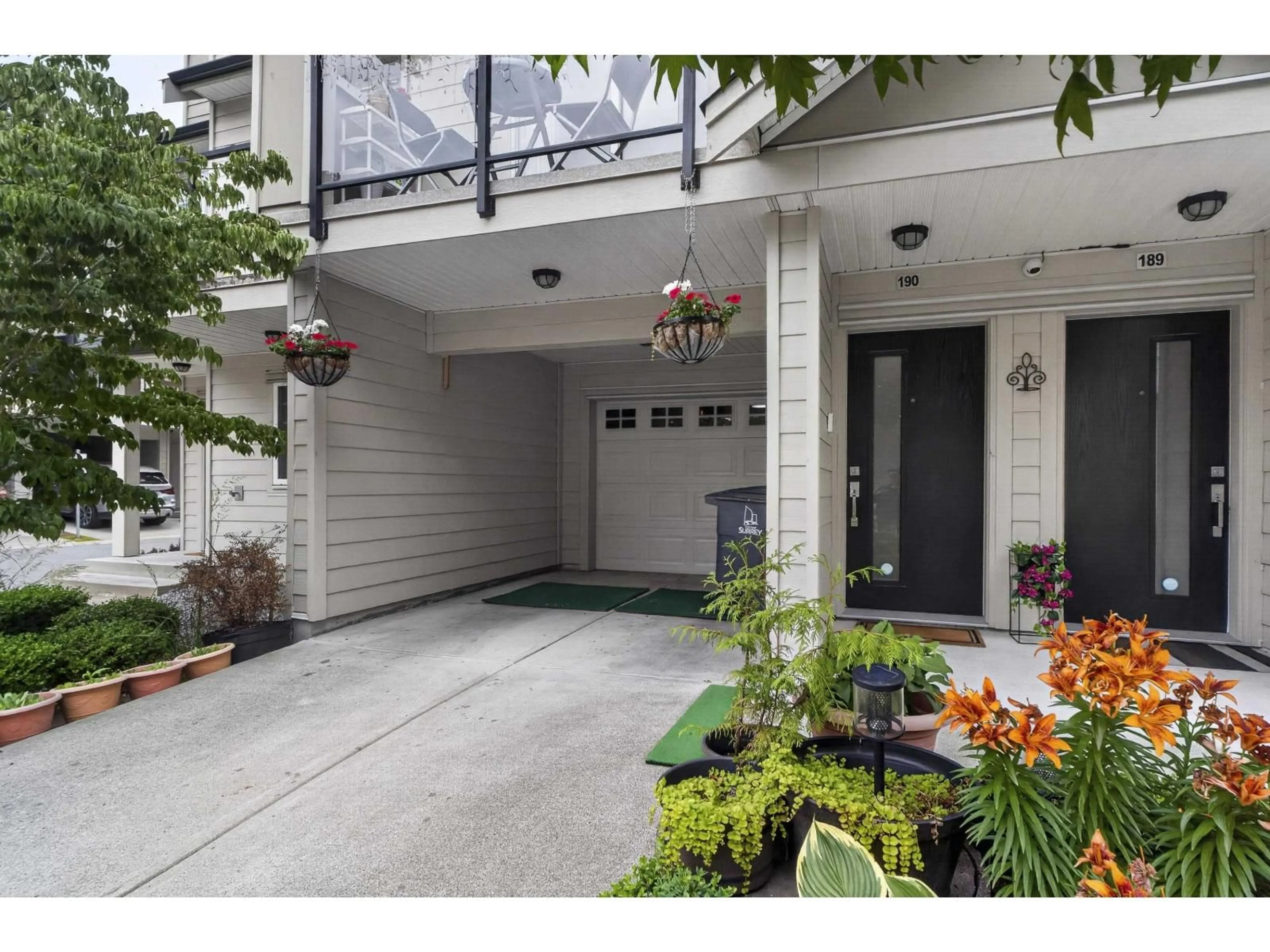 Indoor entryway for 190 - 13898 64 AVENUE, Surrey British Columbia V3W1L6
