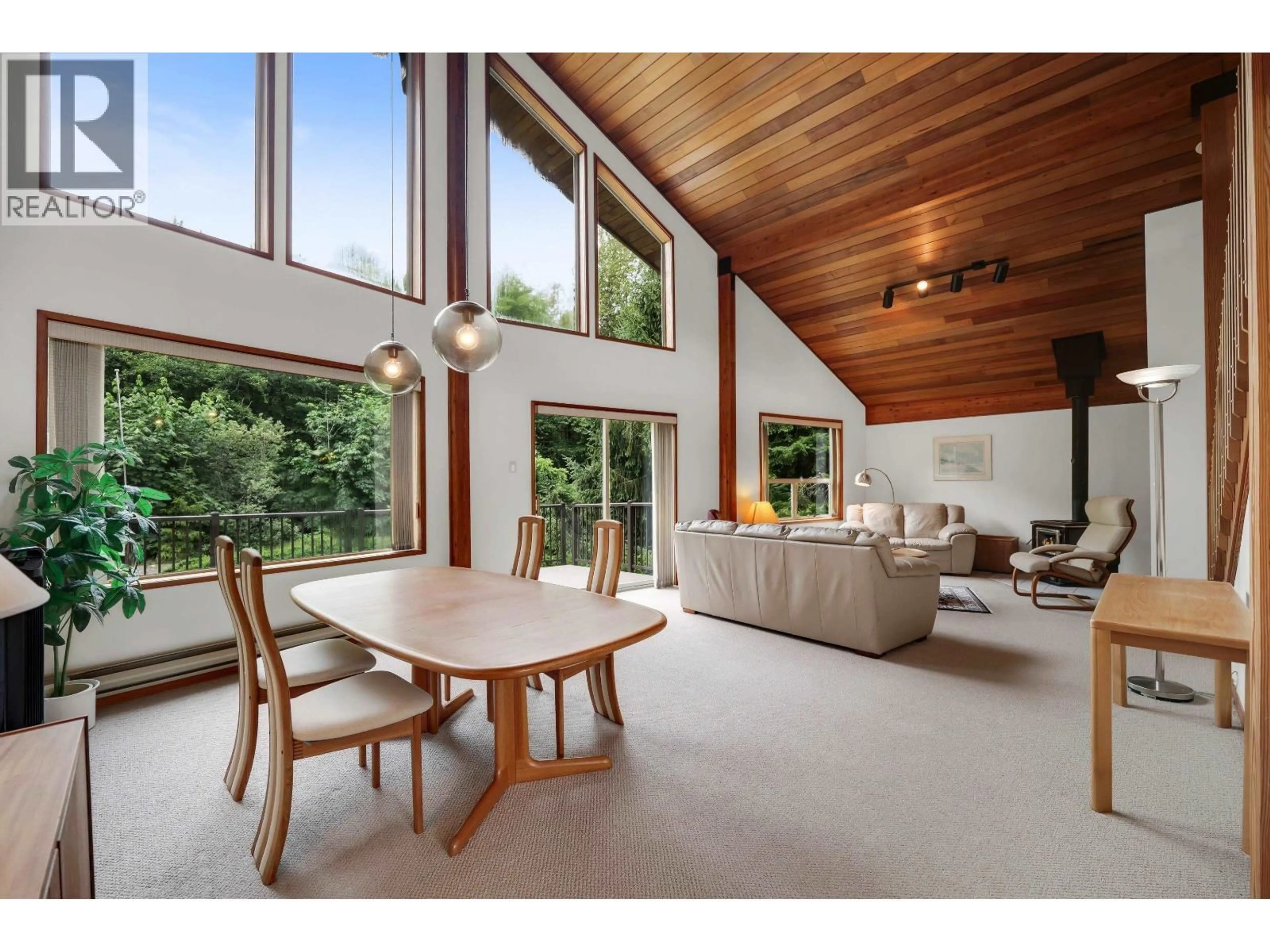 Unknown for 1464 MAPLE CRESCENT, Squamish British Columbia V0N1H0
