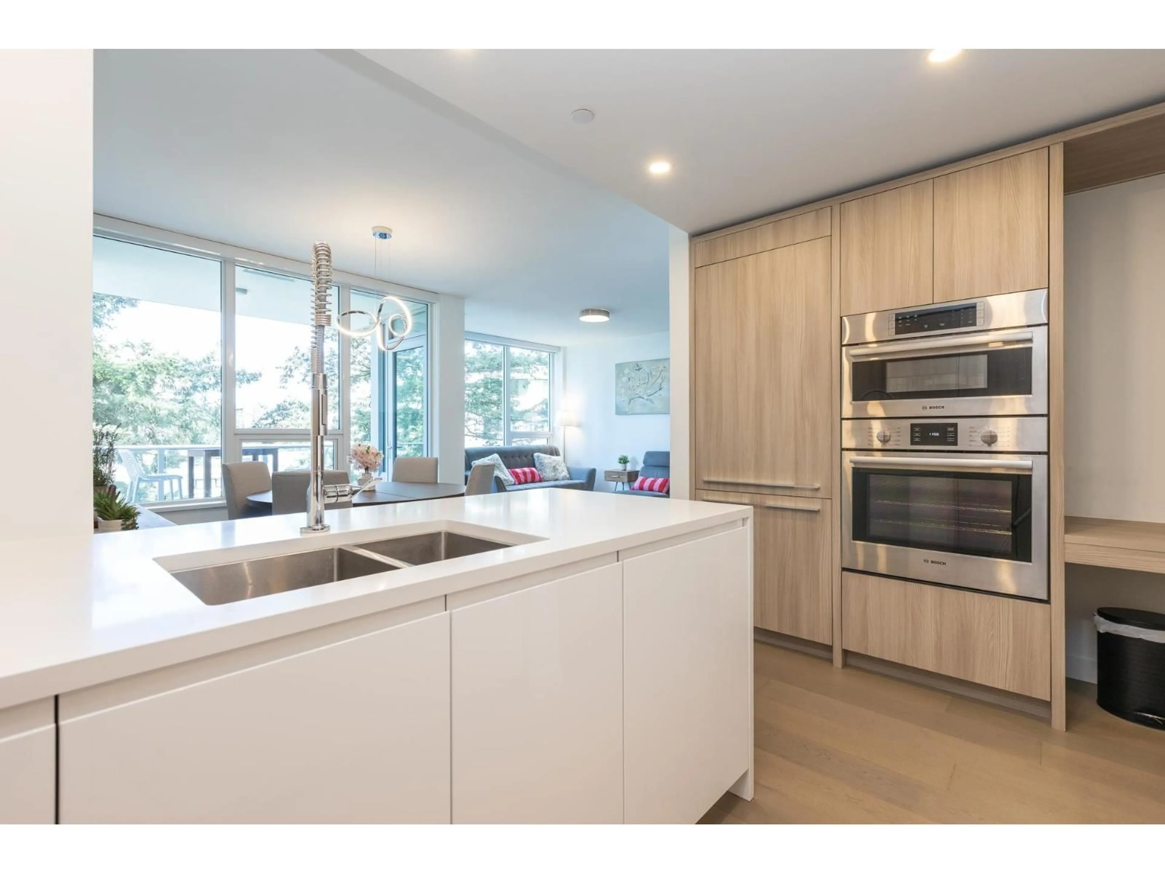 Open concept kitchen, unknown for 402 - 15165 THRIFT AVENUE, Surrey British Columbia V4B0C1