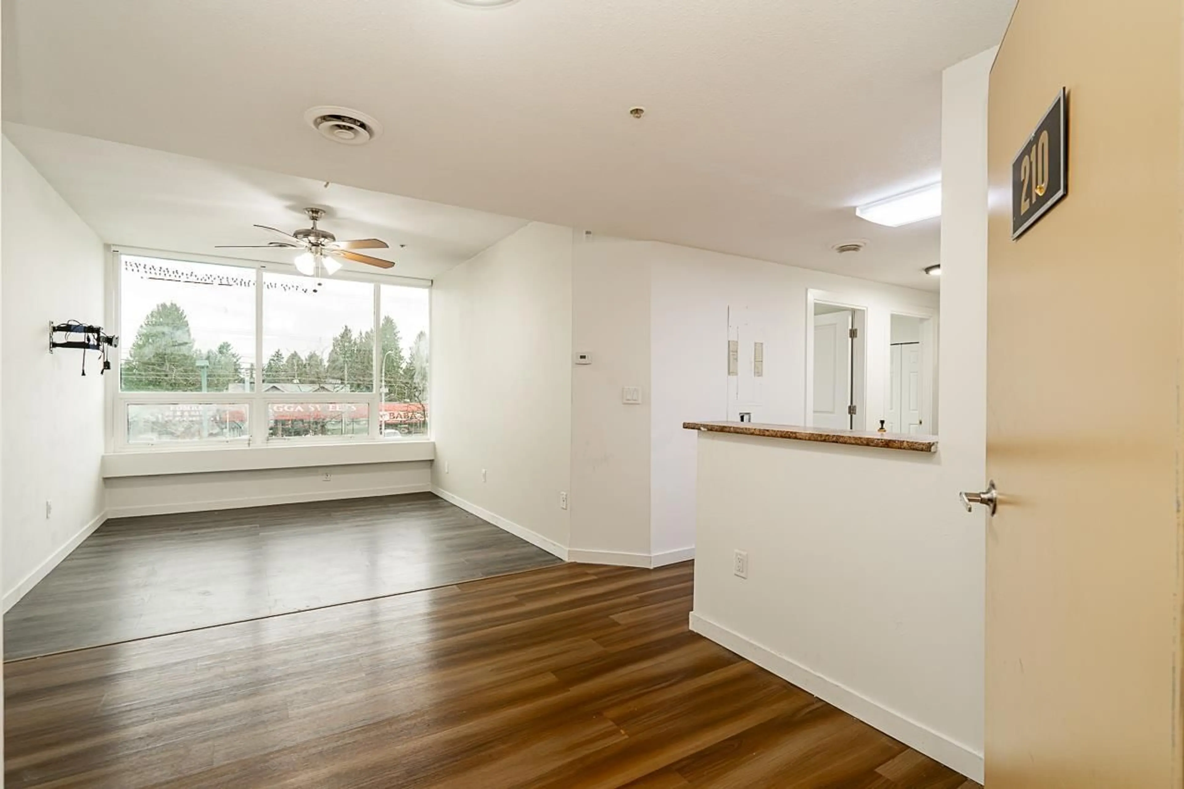 Unknown for 210 - 9278 120 STREET, Surrey British Columbia V3W4B8