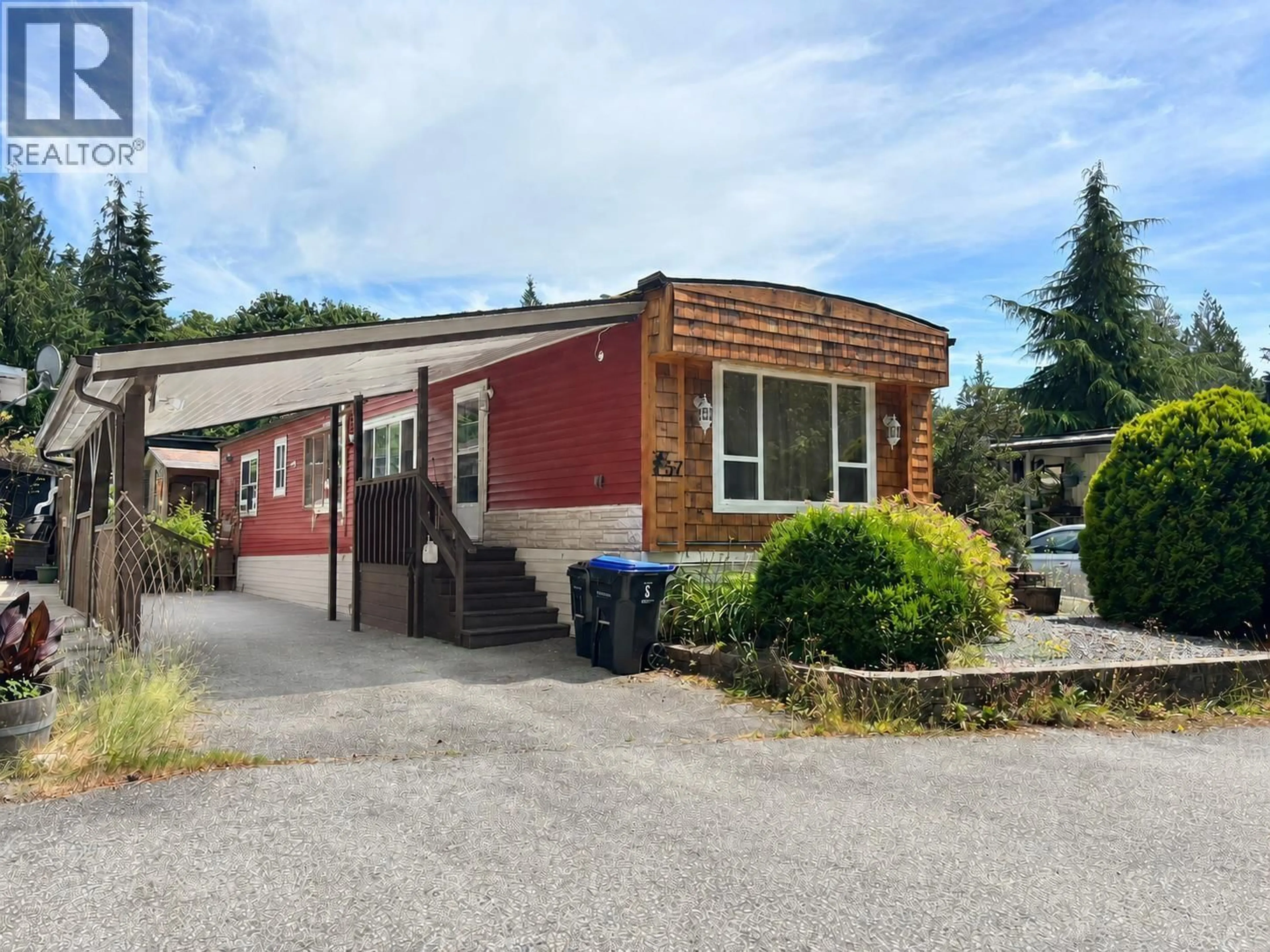 A pic from outside/outdoor area/front of a property/back of a property/a pic from drone, building for 57 - 4496 SUNSHINE COAST HIGHWAY, Sechelt British Columbia V7Z0C3