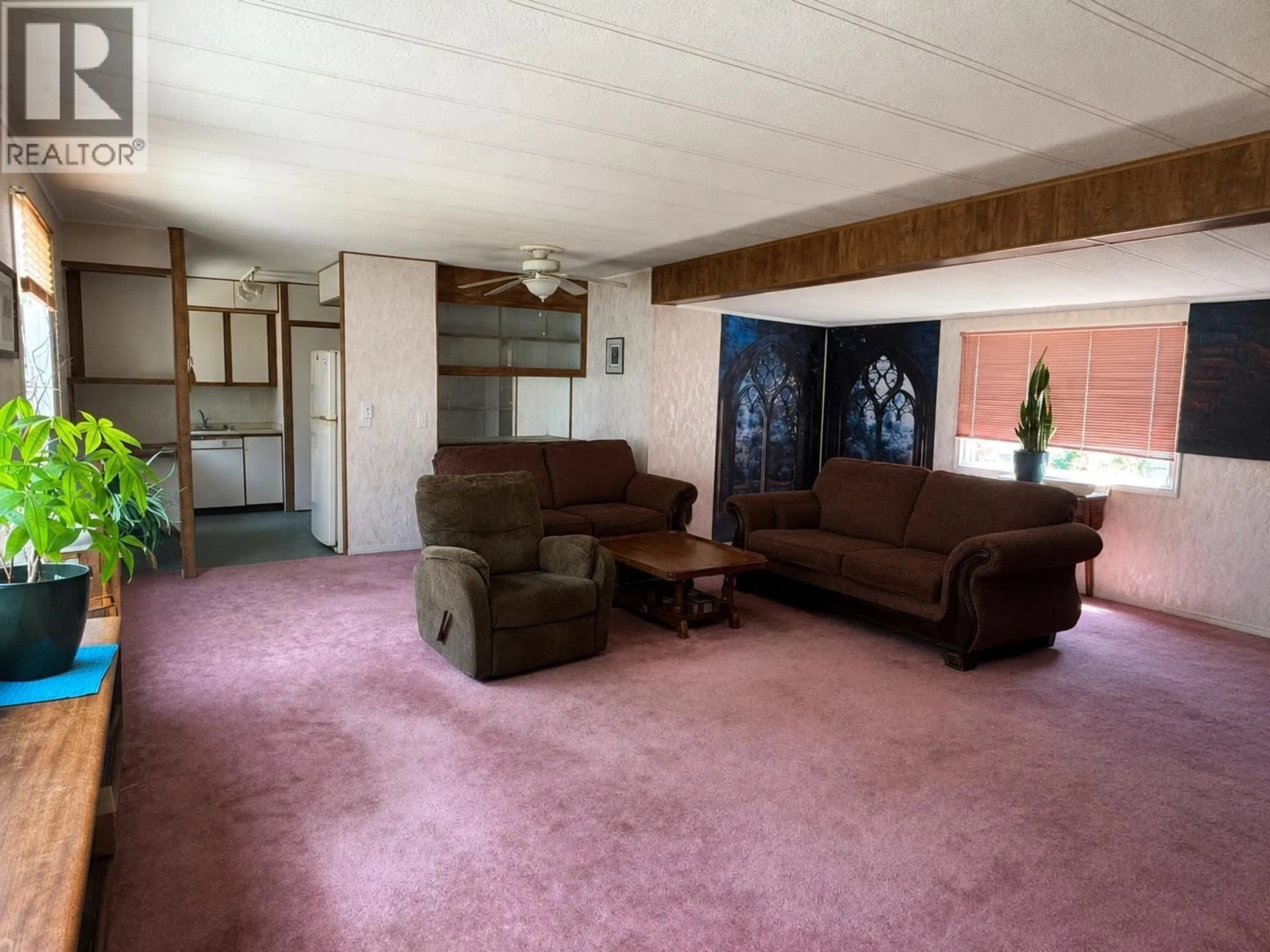 Living room with furniture, unknown for 57 - 4496 SUNSHINE COAST HIGHWAY, Sechelt British Columbia V7Z0C3