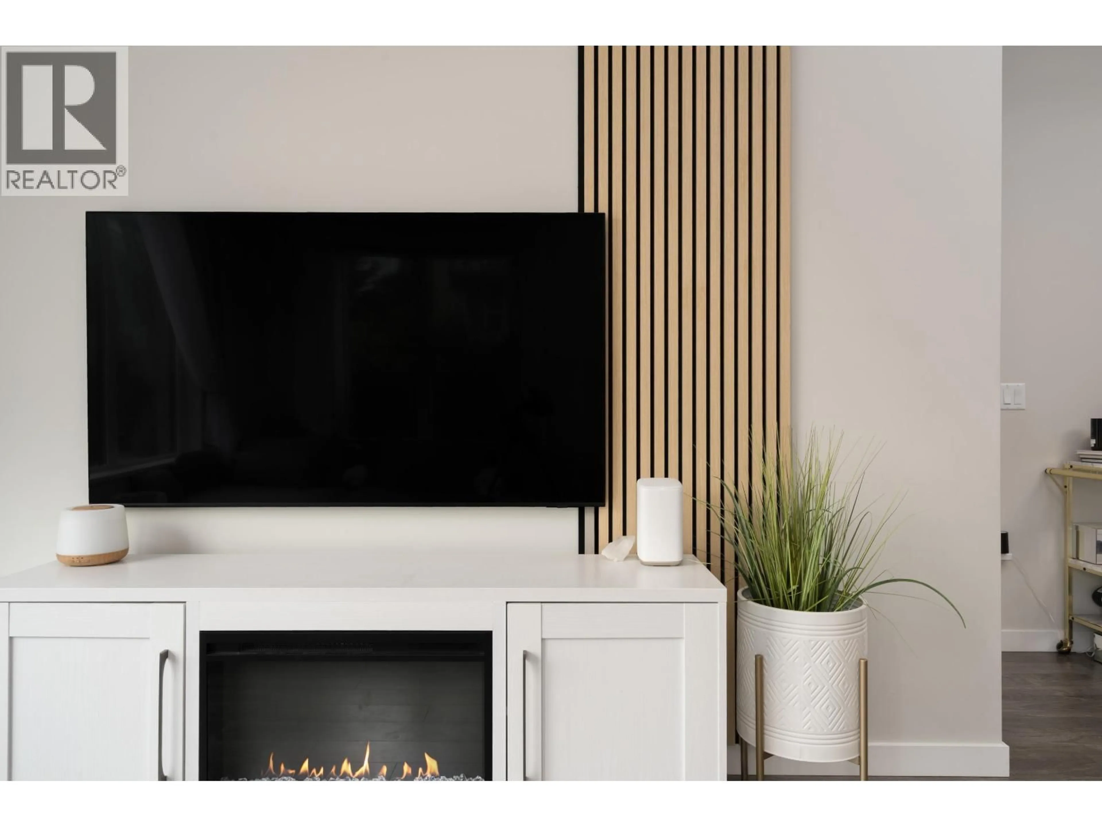 Home theater for 215 - 9388 TOMICKI AVENUE, Richmond British Columbia V6X0P1