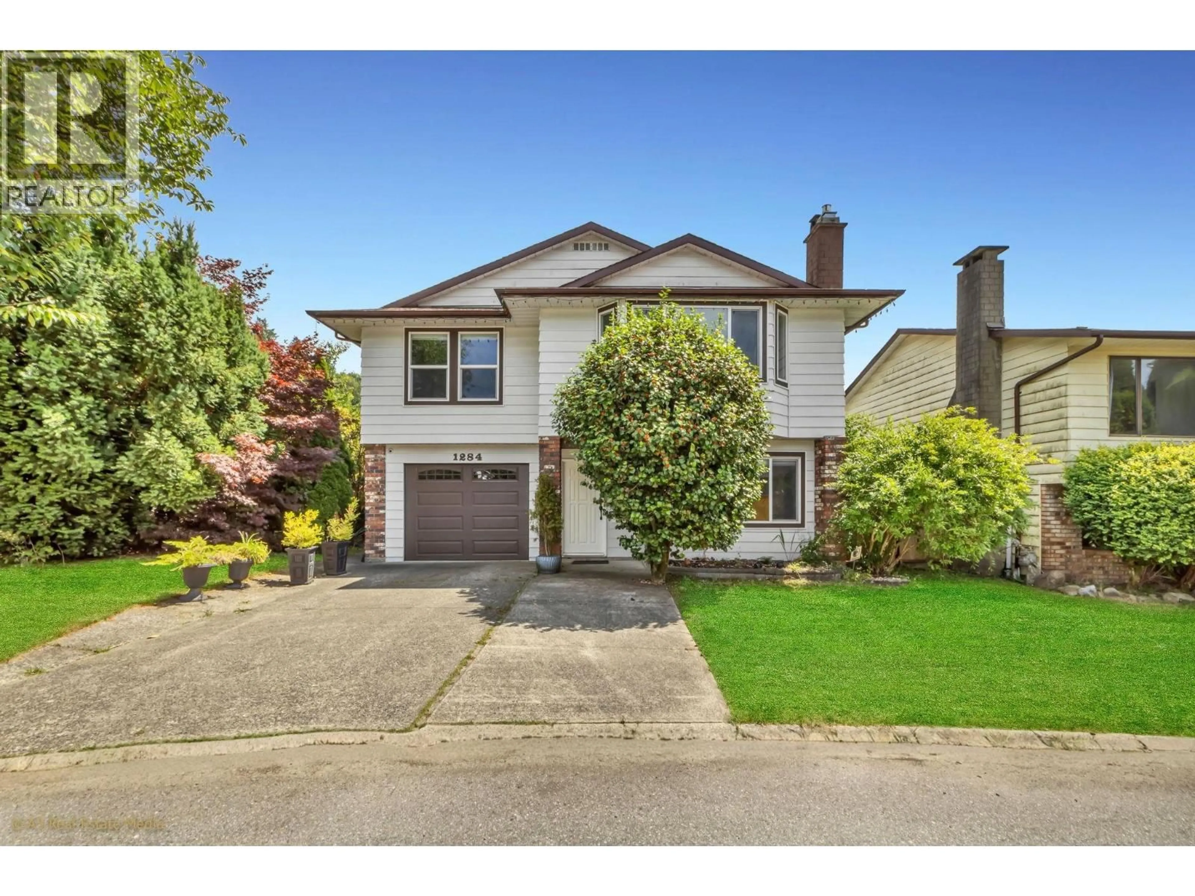Home with vinyl exterior material, street for 1284 NOVAK DRIVE, Coquitlam British Columbia V3E1W9