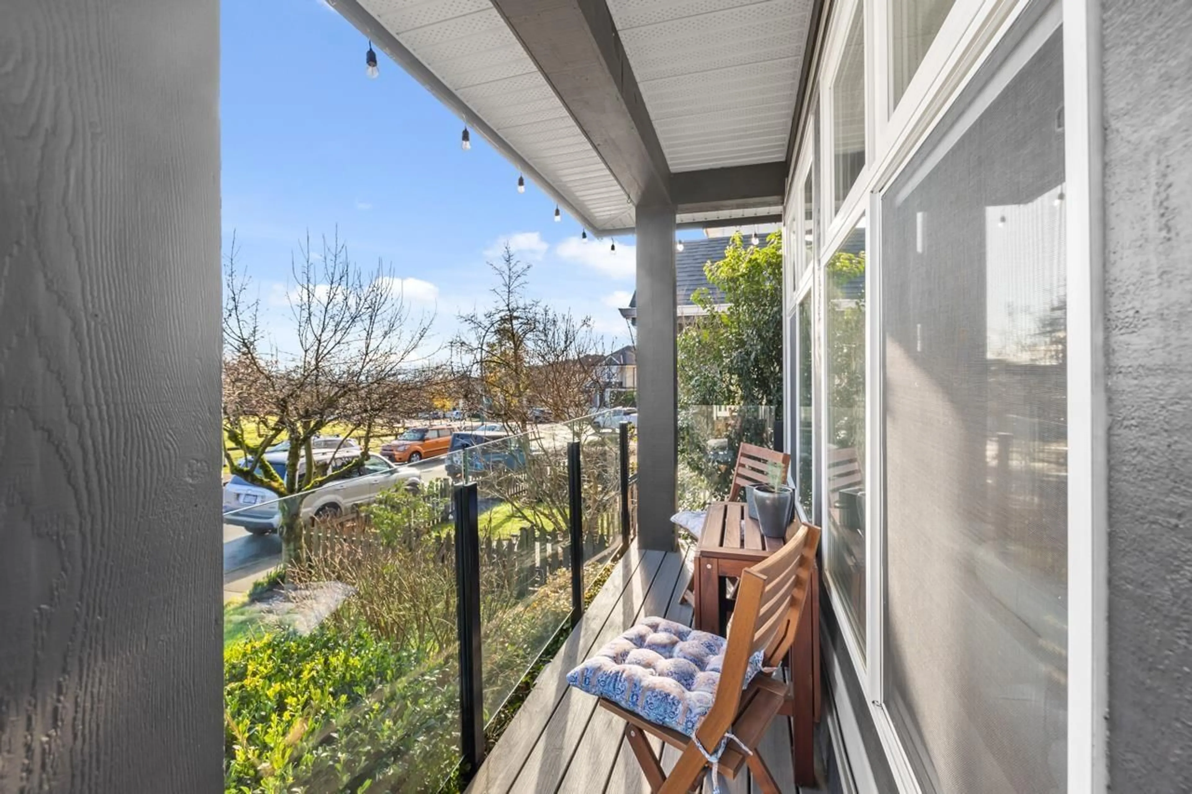Balcony in the apartment, unknown for 5723 148B STREET STREET, Surrey British Columbia V3S8W6