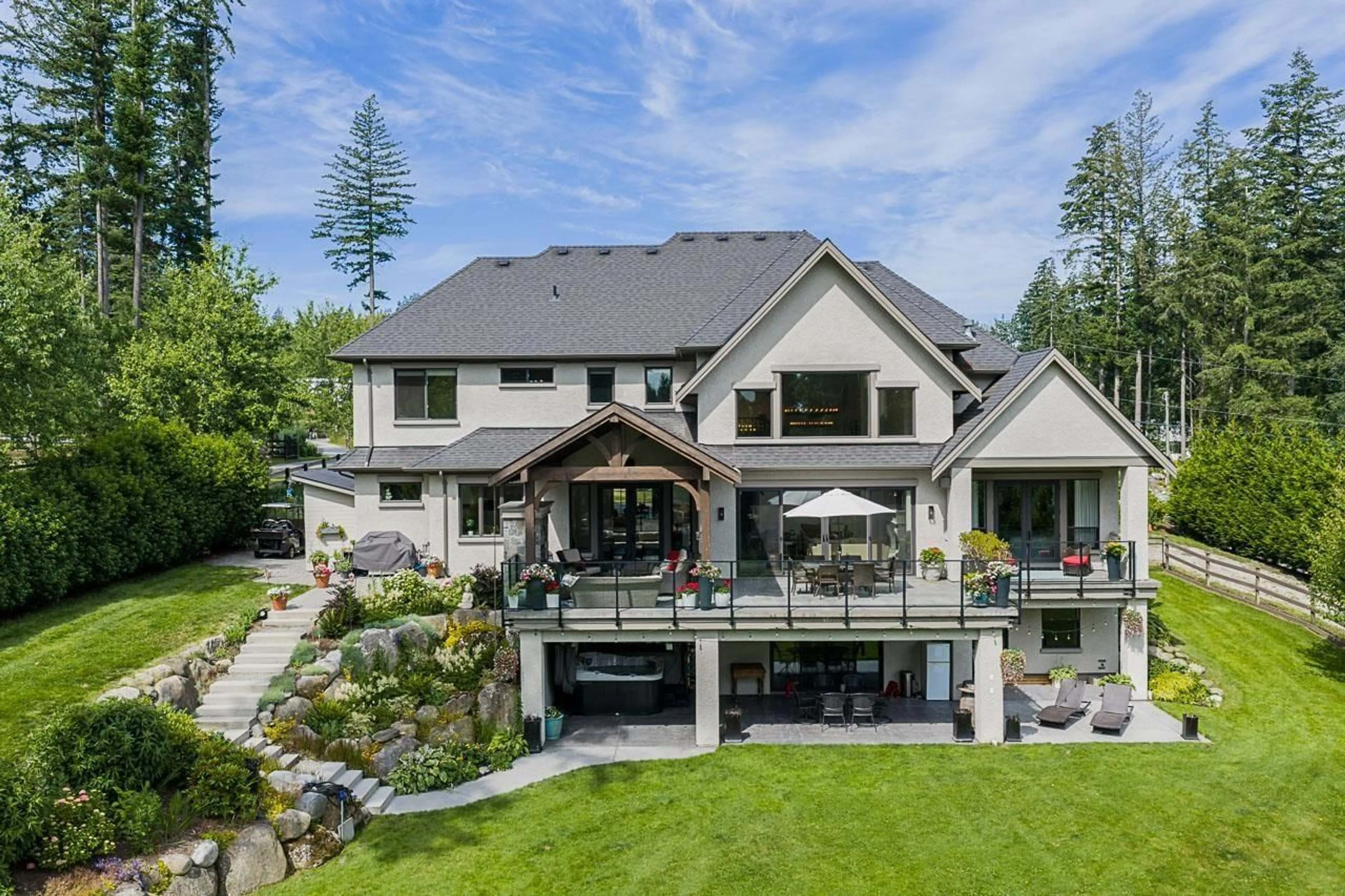 A pic from outside/outdoor area/front of a property/back of a property/a pic from drone, mountain view for 142 208 STREET, Langley British Columbia V2Z1T7