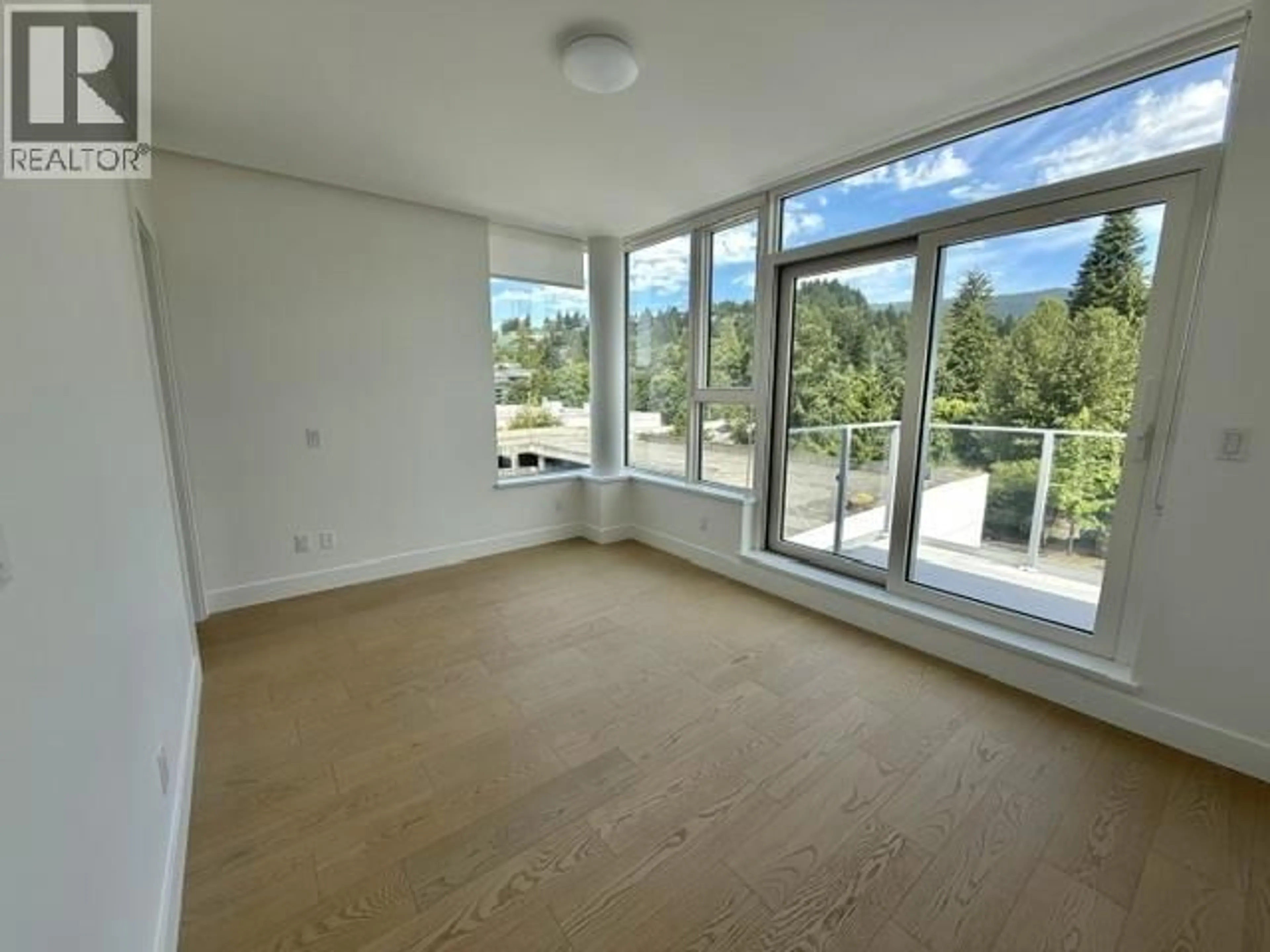 A pic of a room for 602 - 423 6TH STREET, West Vancouver British Columbia V7T0A1