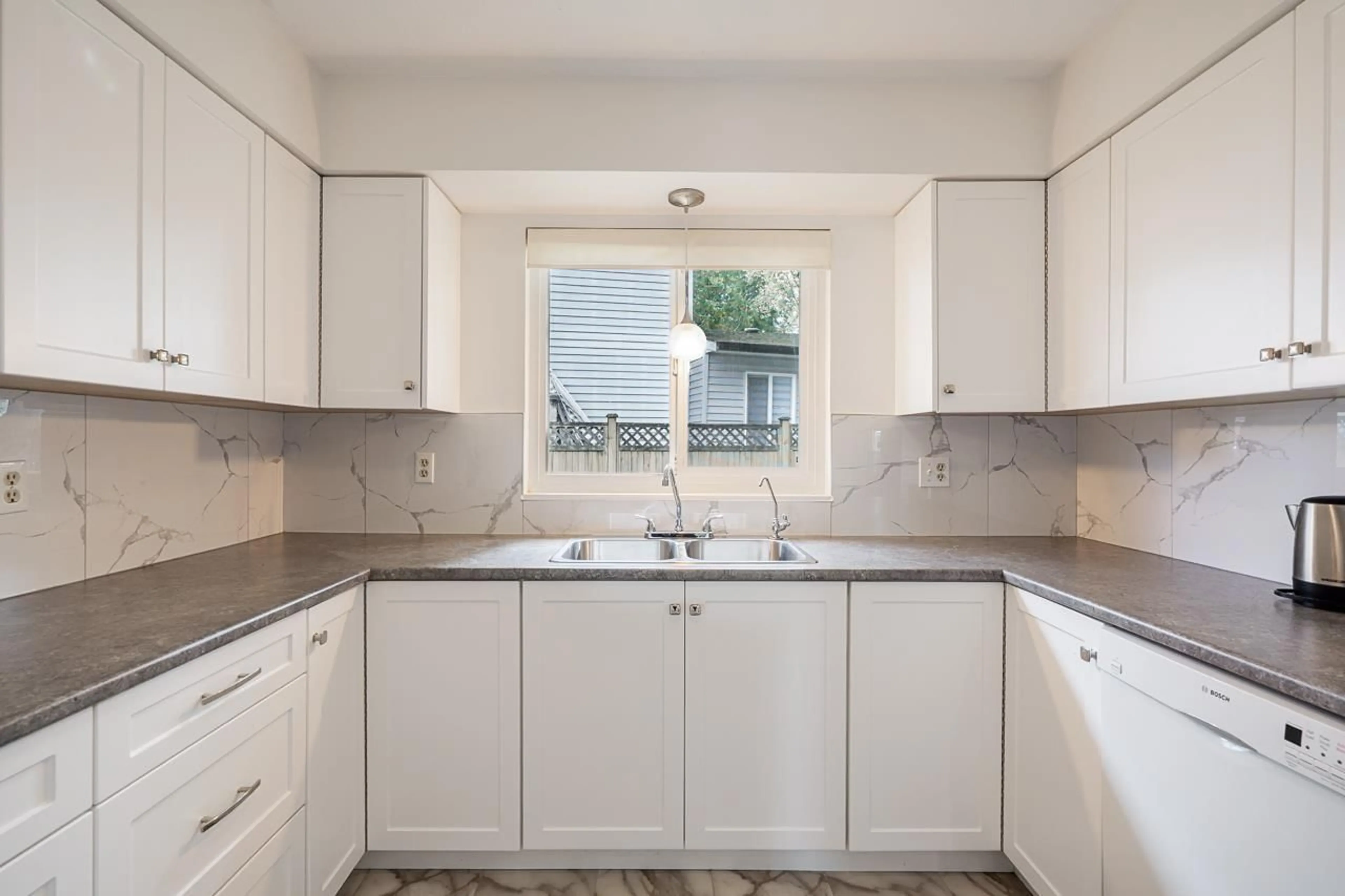 Standard kitchen, unknown for 12946 66A AVENUE, Surrey British Columbia V3W8Z7