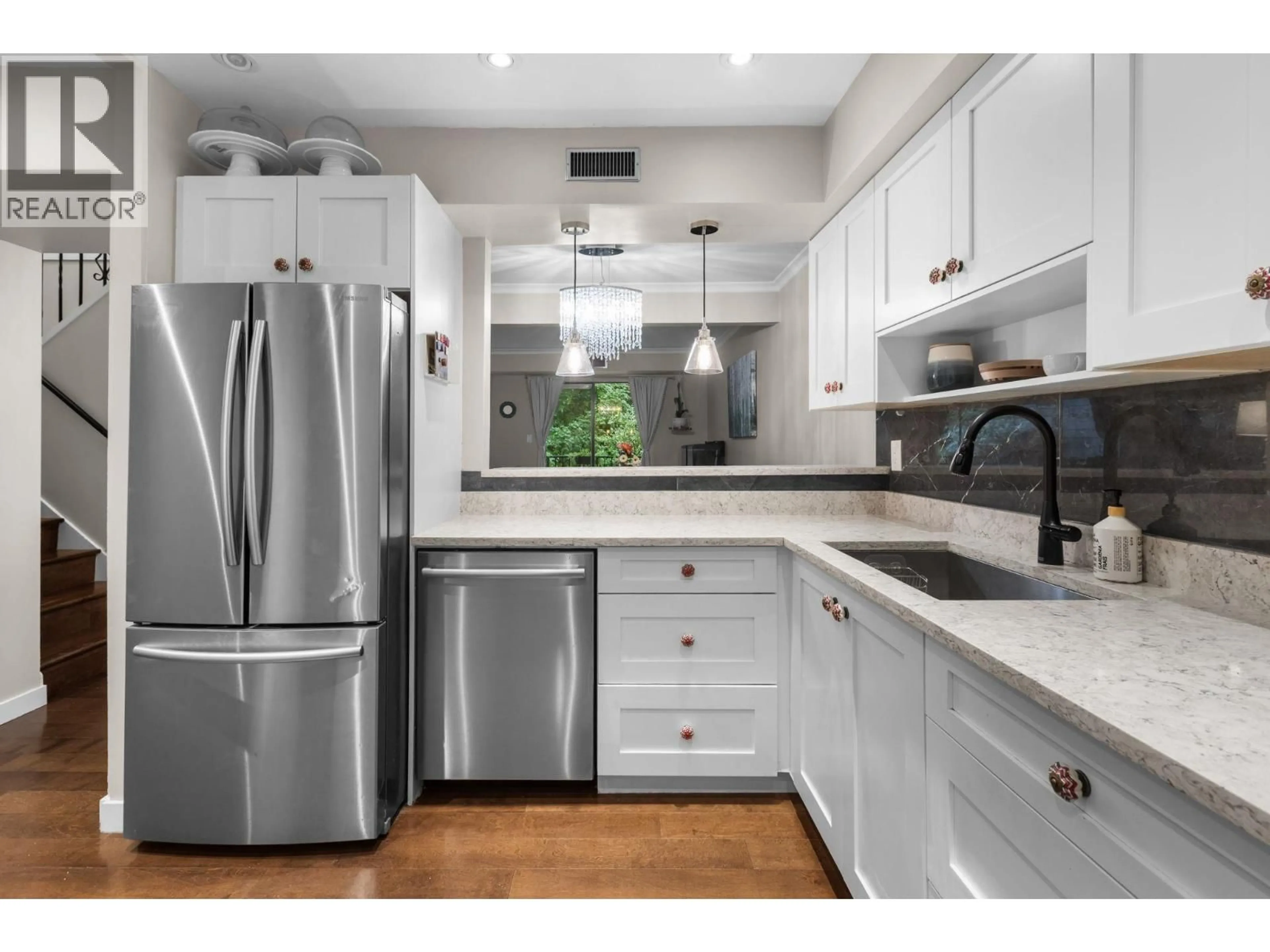 Contemporary kitchen, unknown for 1934 GOLETA DRIVE, Burnaby British Columbia V5A1P6