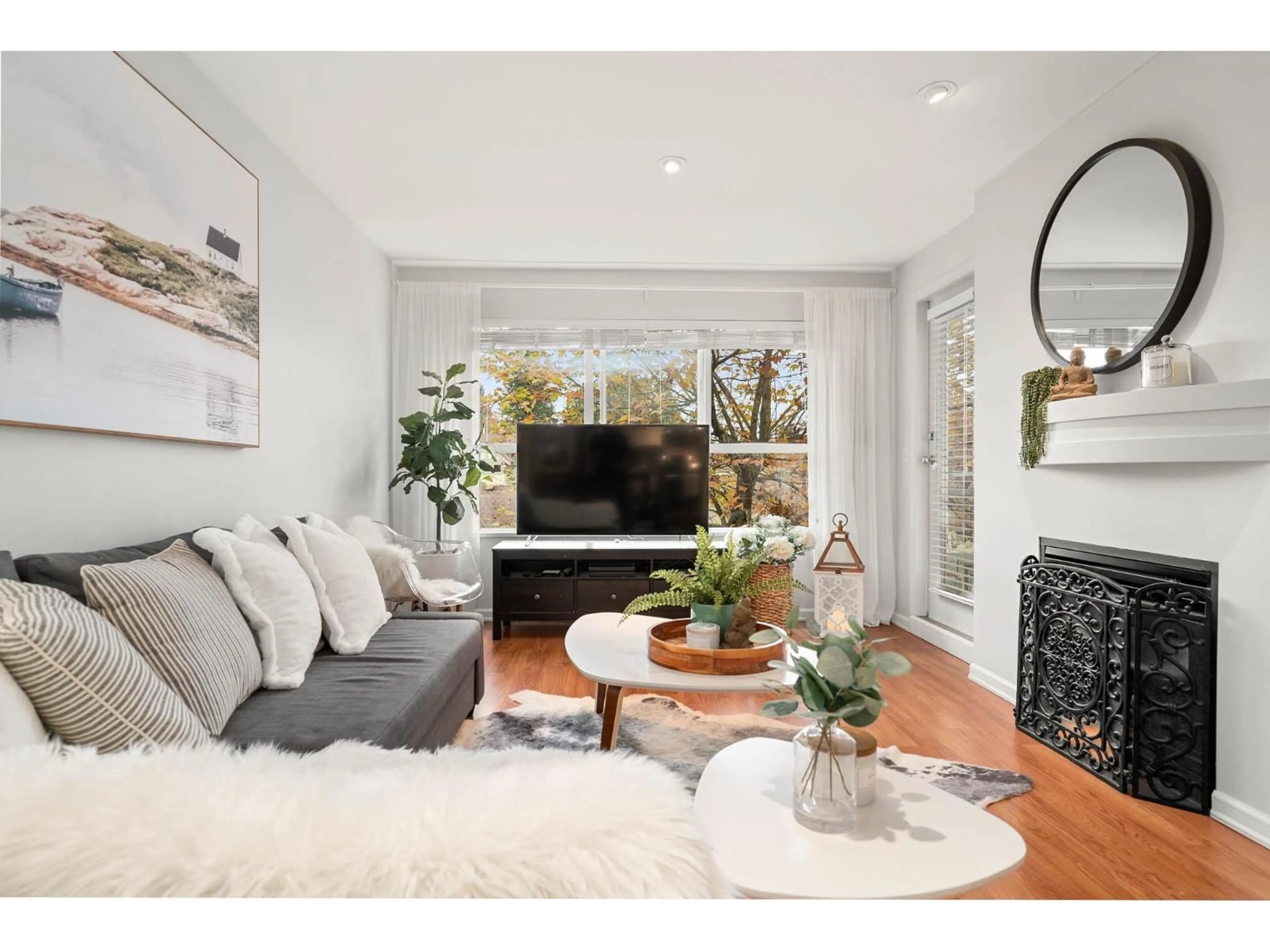 Living room with furniture, unknown for 311 - 10188 155 STREET, Surrey British Columbia V3R0R6