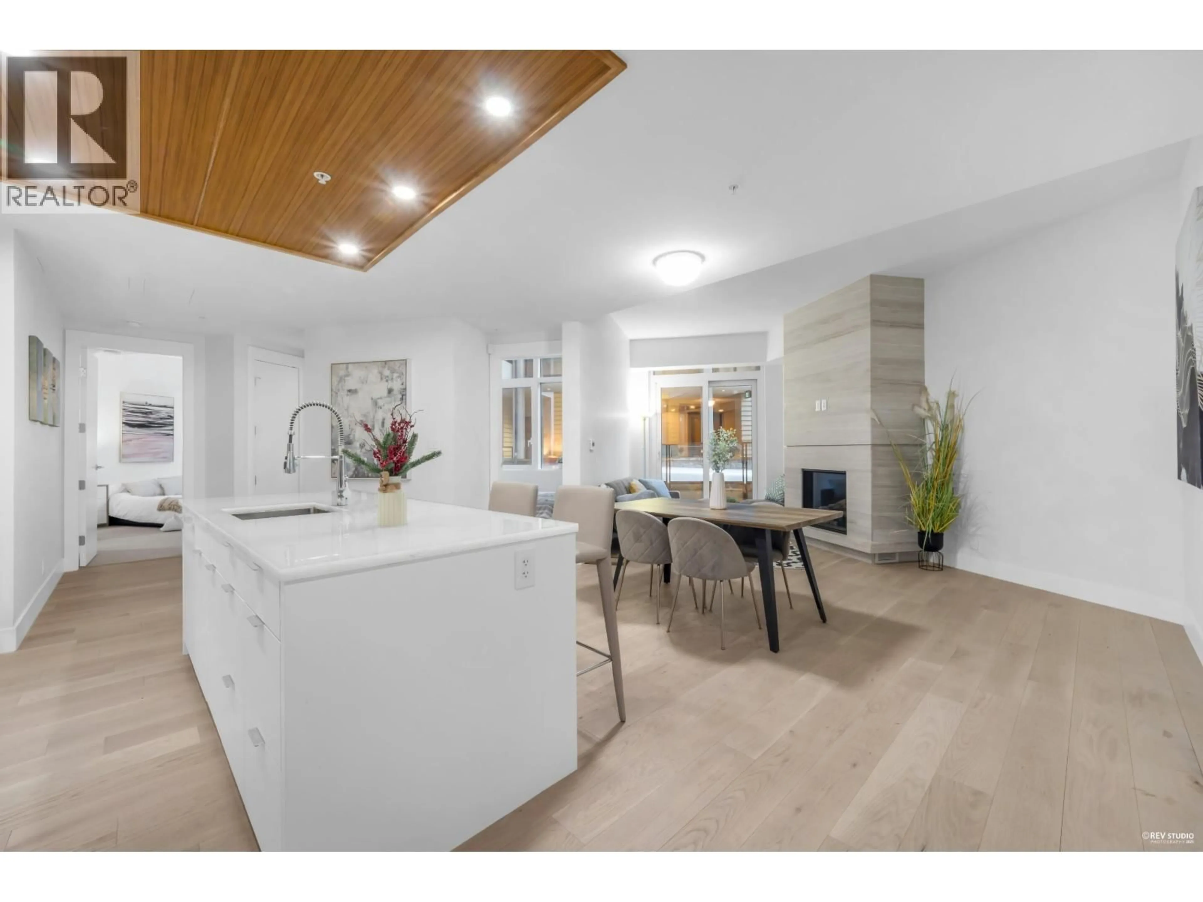Open concept kitchen, unknown for 101 - 6699 NELSON AVENUE, West Vancouver British Columbia V7W2B2