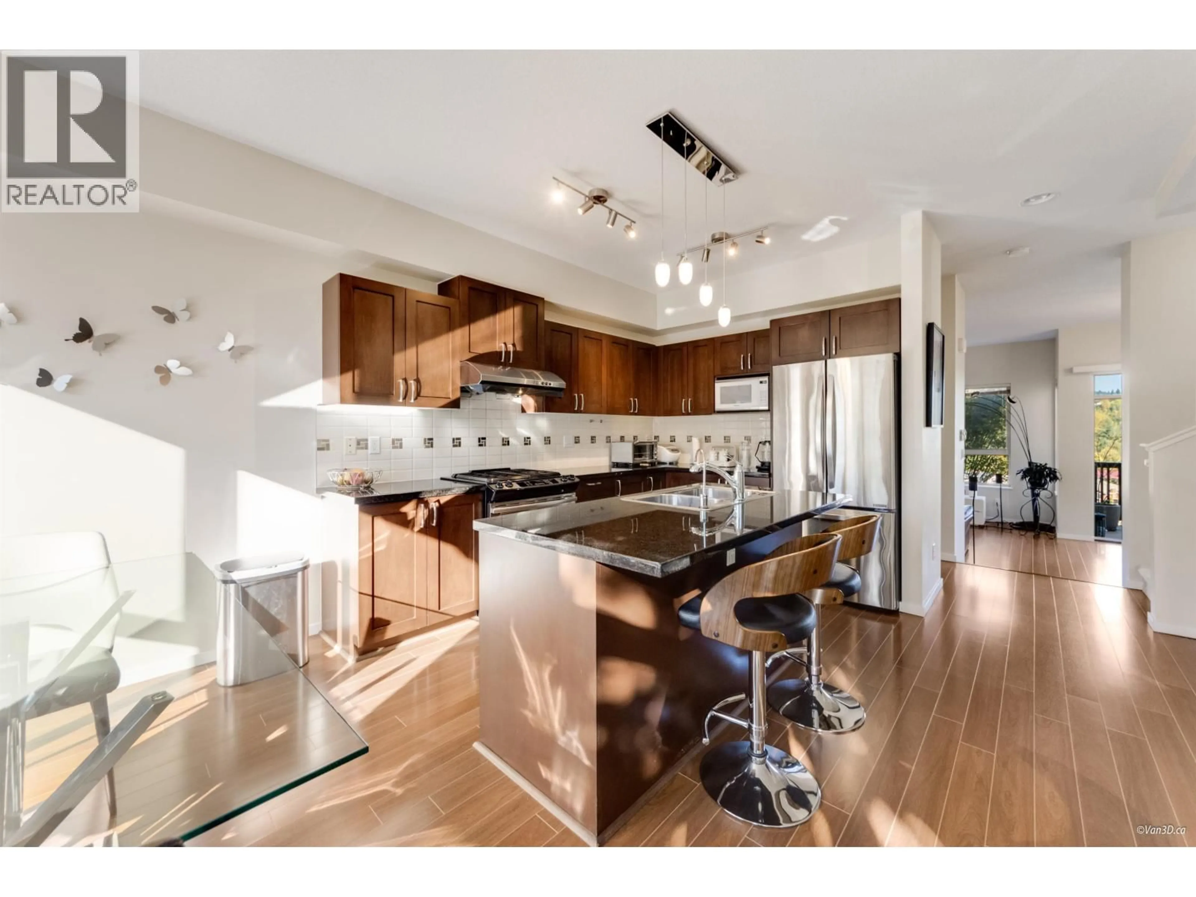 Open concept kitchen, unknown for 160 - 3105 DAYANEE SPRINGS BOULEVARD, Coquitlam British Columbia V3E0C2