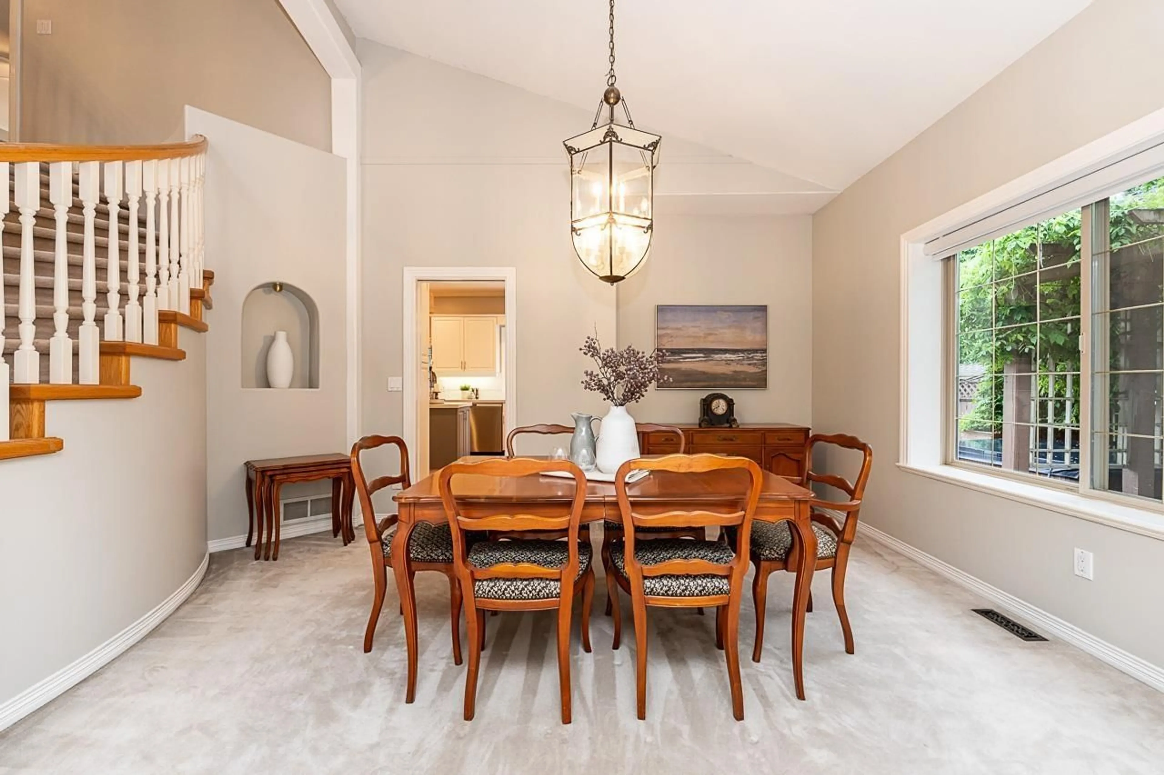 Dining room, ceramic/tile floor for 9729 180 STREET, Surrey British Columbia V4N4V9